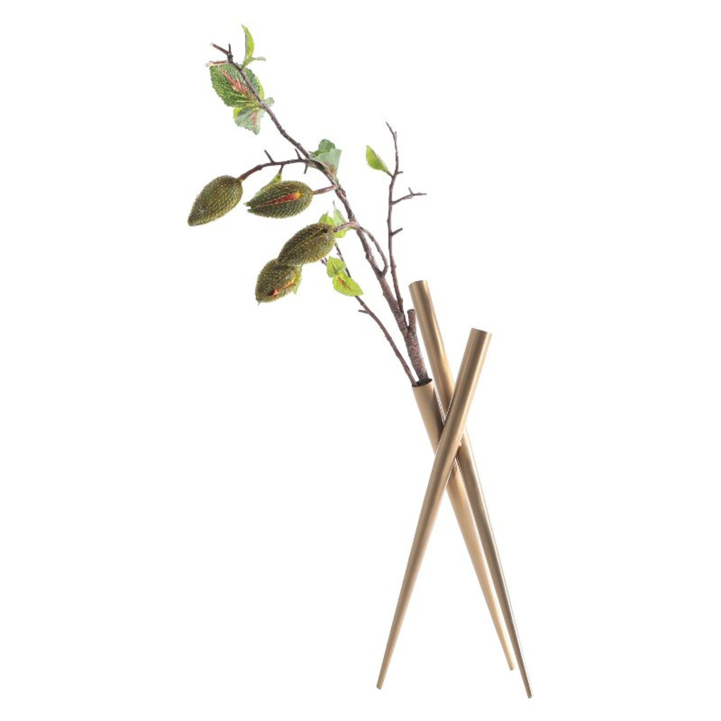 GOLD IRON VASE F1076A -  Home Decor Figurines - ebarza Furniture UAE | Shop Modern Furniture in Abu Dhabi & Dubai - مفروشات ايبازرا في الامارات | تسوق اثاث عصري وديكورات مميزة في دبي وابوظبي