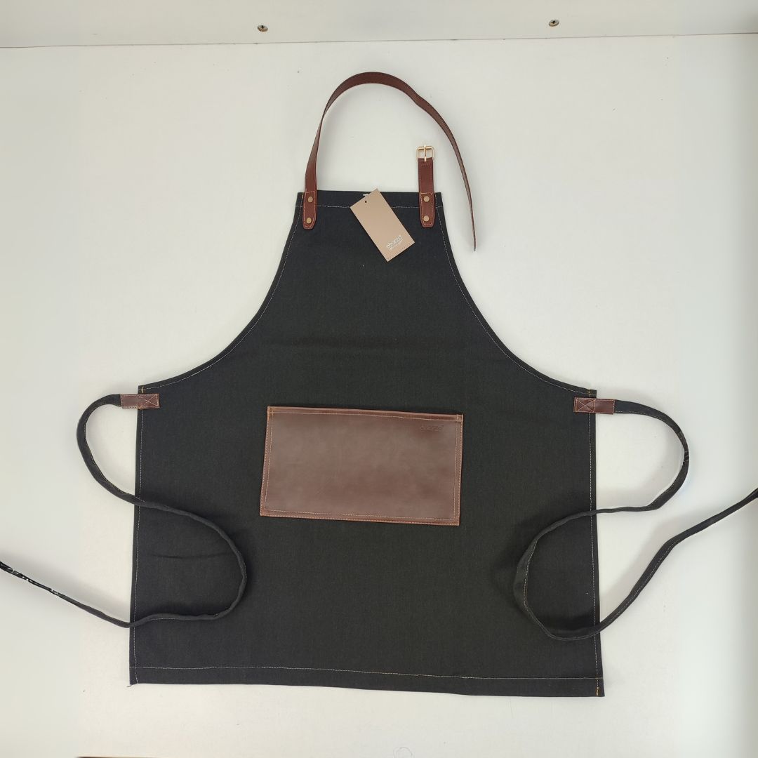 Flare Kitchen Apron - Black KBB230367-1/B -  Kitchen Appliances - ebarza Furniture UAE | Shop Modern Furniture in Abu Dhabi & Dubai - مفروشات ايبازرا في الامارات | تسوق اثاث عصري وديكورات مميزة في دبي وابوظبي