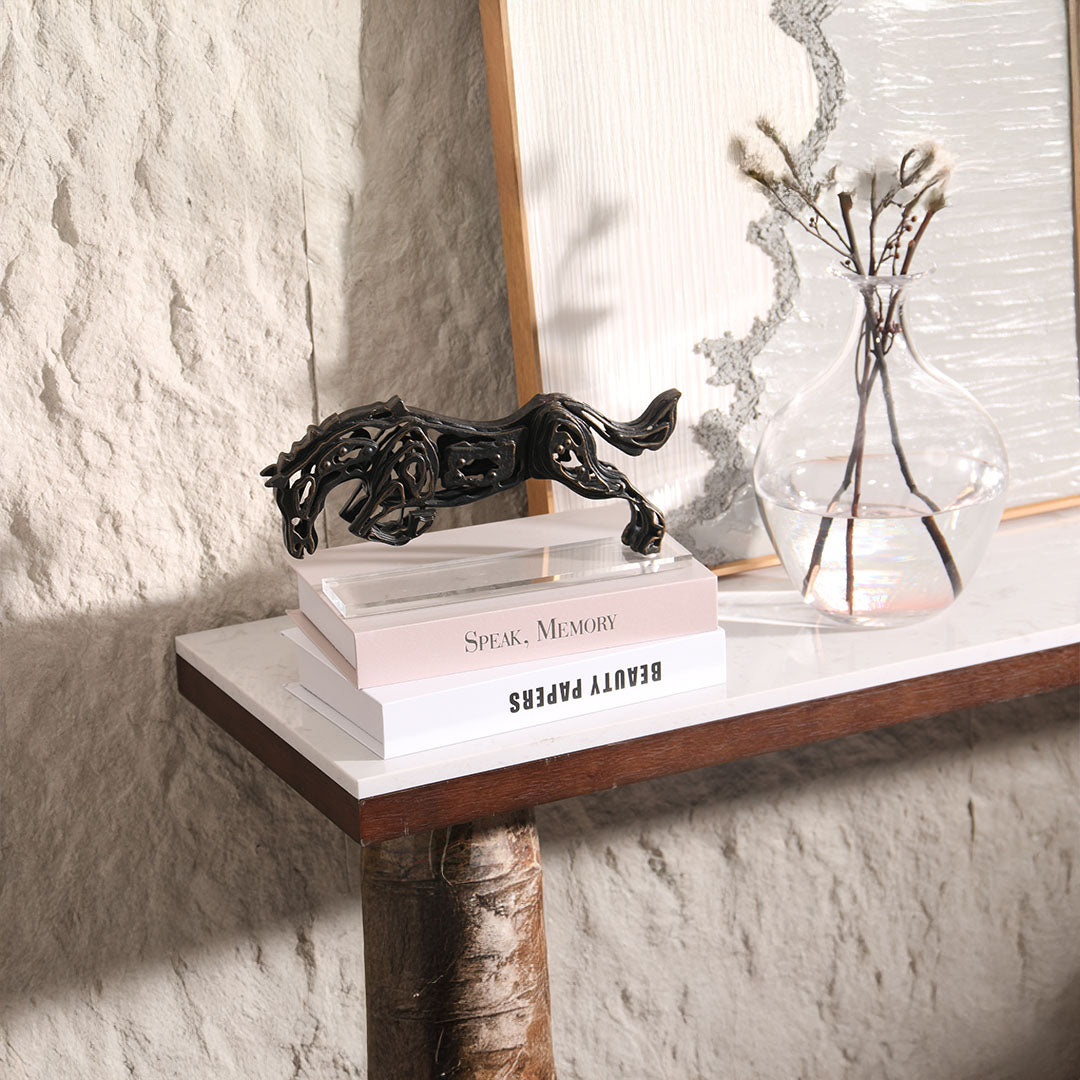 Flying Horse Sculpture - KA3109 -  Home Decor Figurines - ebarza Furniture UAE | Shop Modern Furniture in Abu Dhabi & Dubai - مفروشات ايبازرا في الامارات | تسوق اثاث عصري وديكورات مميزة في دبي وابوظبي