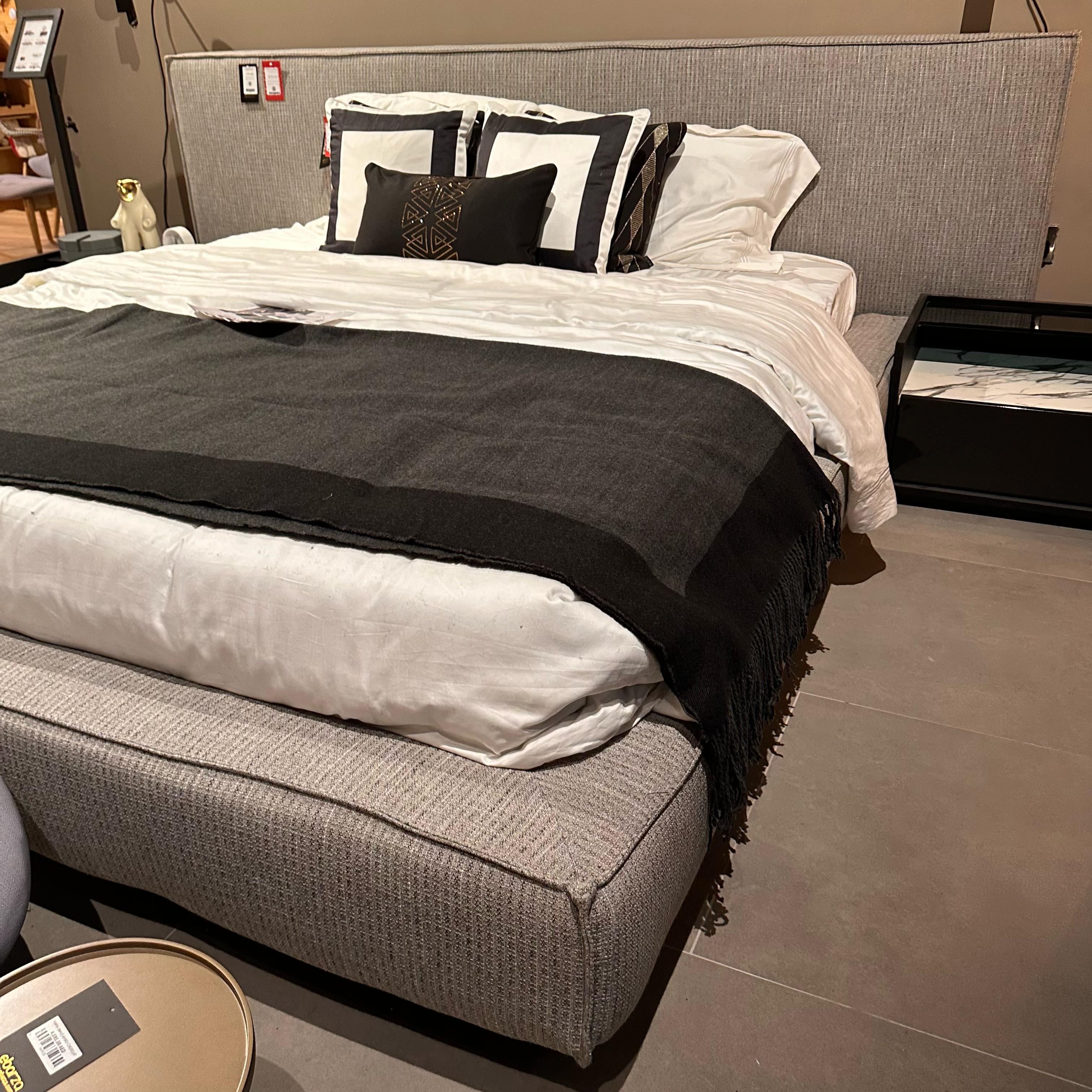 Display Item - COLLECT Grey King Bedstead YLCG-KBS -YAS -  DISPLAY ITEM - ebarza Furniture UAE | Shop Modern Furniture in Abu Dhabi & Dubai - مفروشات ايبازرا في الامارات | تسوق اثاث عصري وديكورات مميزة في دبي وابوظبي