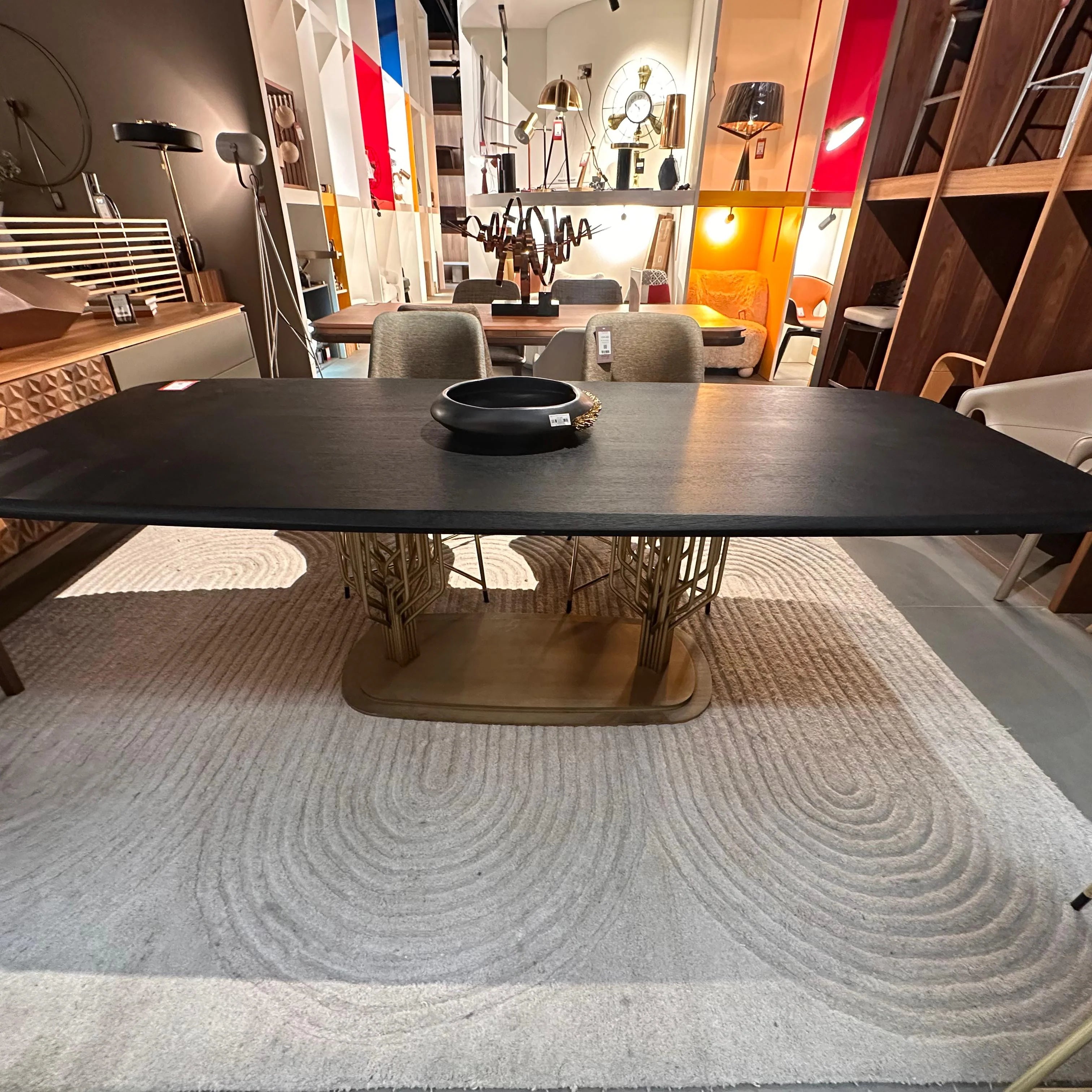 Disply item - Bug Dining Table Bug-240 -  DISPLAY ITEM - ebarza Furniture UAE | Shop Modern Furniture in Abu Dhabi & Dubai - مفروشات ايبازرا في الامارات | تسوق اثاث عصري وديكورات مميزة في دبي وابوظبي