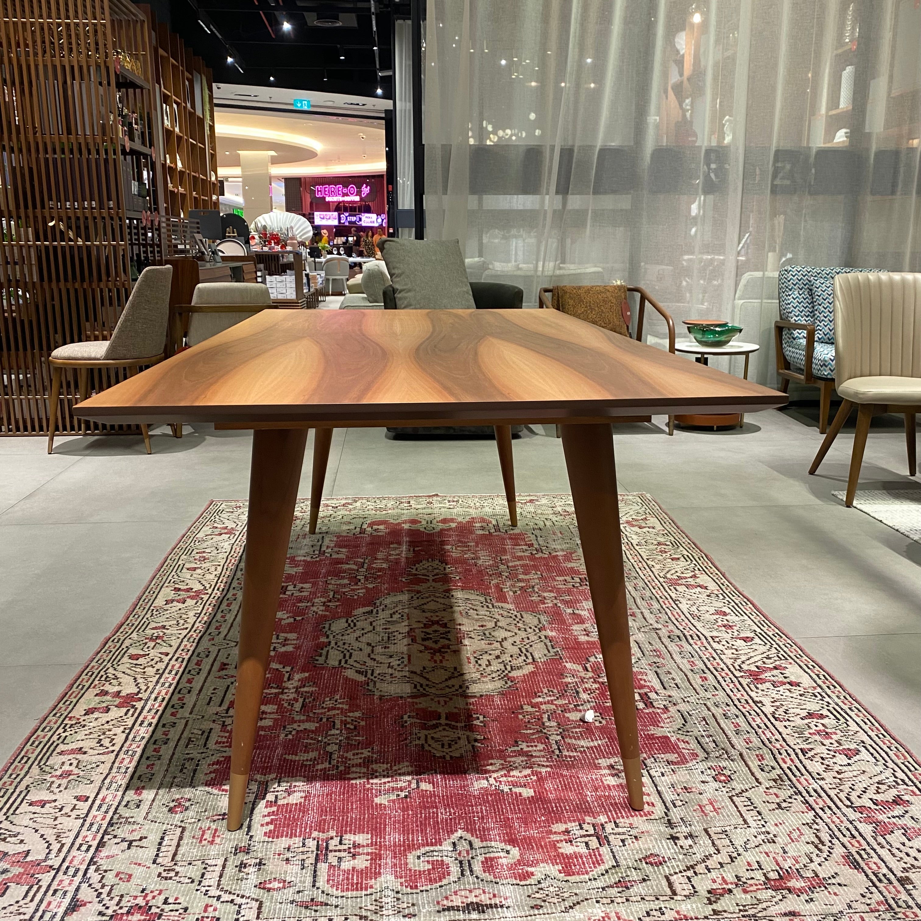 Display Item - Pena Dining Table Pena-Dinonly-Nakheel -  DISPLAY ITEM - ebarza Furniture UAE | Shop Modern Furniture in Abu Dhabi & Dubai - مفروشات ايبازرا في الامارات | تسوق اثاث عصري وديكورات مميزة في دبي وابوظبي