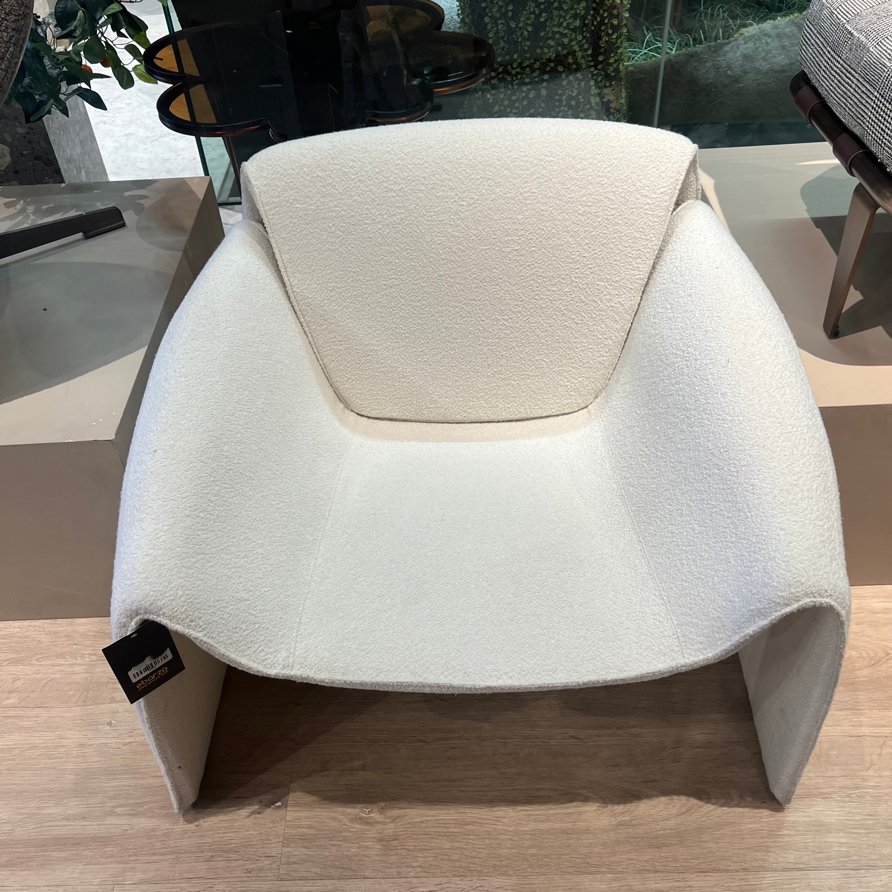 Display Item - New Drancy White Armchair LC056-White beige Nakheel -  DISPLAY ITEM - ebarza Furniture UAE | Shop Modern Furniture in Abu Dhabi & Dubai - مفروشات ايبازرا في الامارات | تسوق اثاث عصري وديكورات مميزة في دبي وابوظبي