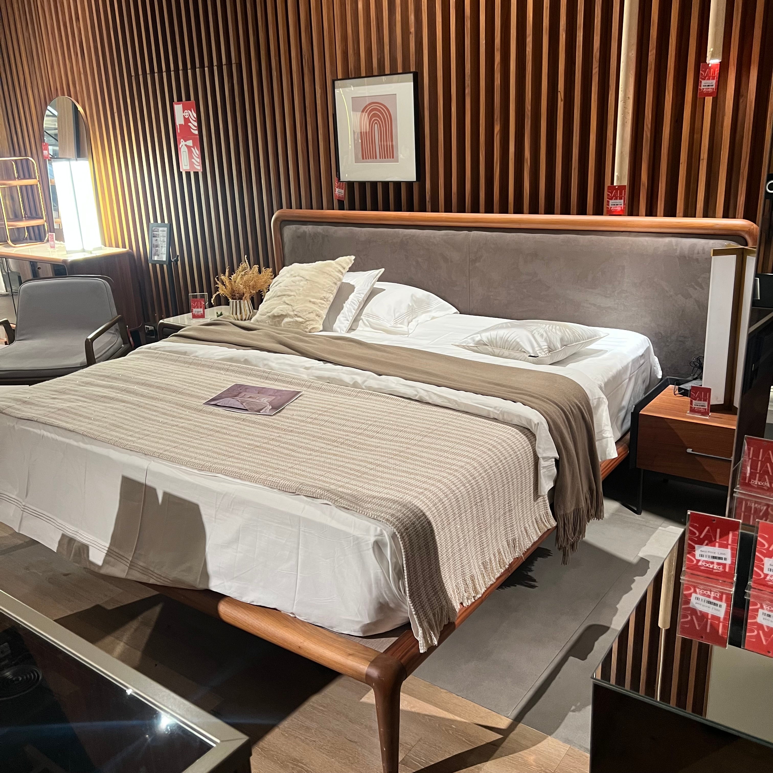 Display Item - Icon Bedstead Icon001-Bedonly Nakheel -  DISPLAY ITEM - ebarza Furniture UAE | Shop Modern Furniture in Abu Dhabi & Dubai - مفروشات ايبازرا في الامارات | تسوق اثاث عصري وديكورات مميزة في دبي وابوظبي
