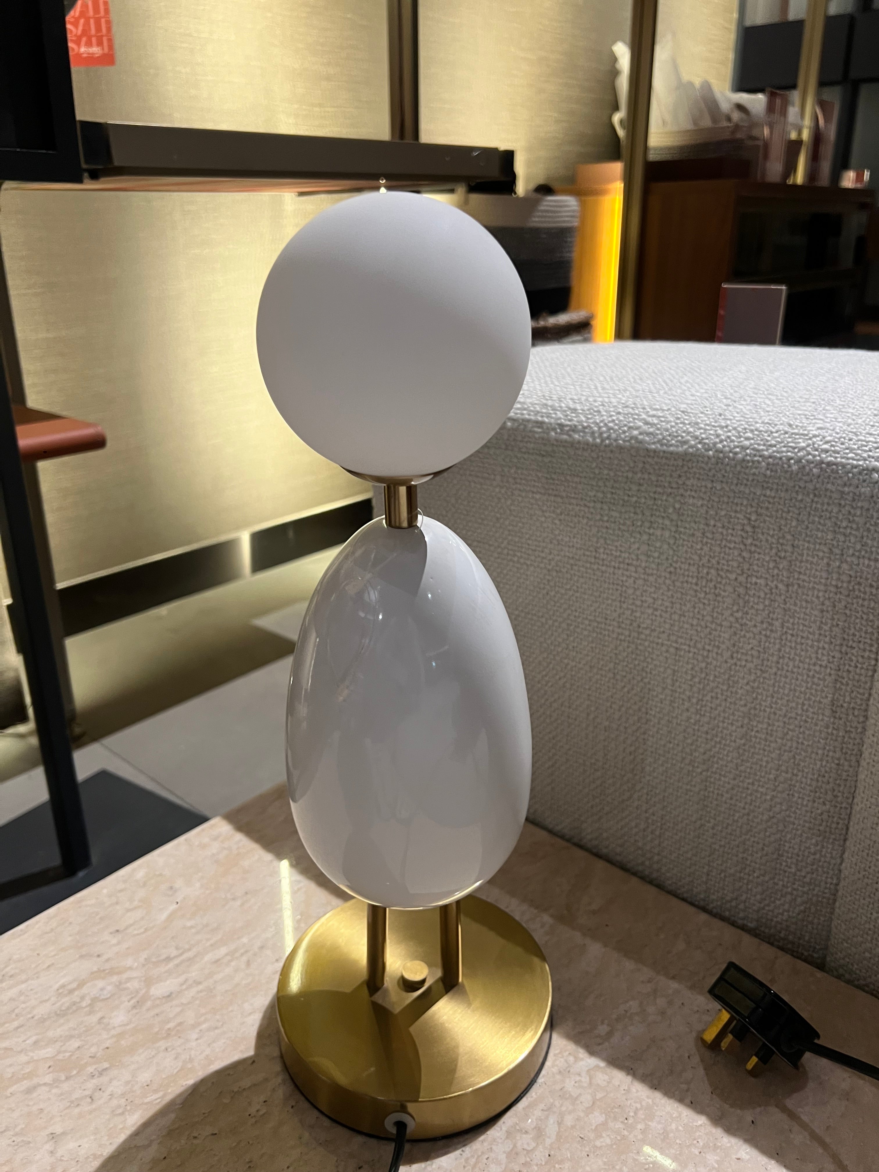 Display Item - Table Lamp White CY-LTD-1011-W Nakheel -  DISPLAY ITEM - ebarza Furniture UAE | Shop Modern Furniture in Abu Dhabi & Dubai - مفروشات ايبازرا في الامارات | تسوق اثاث عصري وديكورات مميزة في دبي وابوظبي