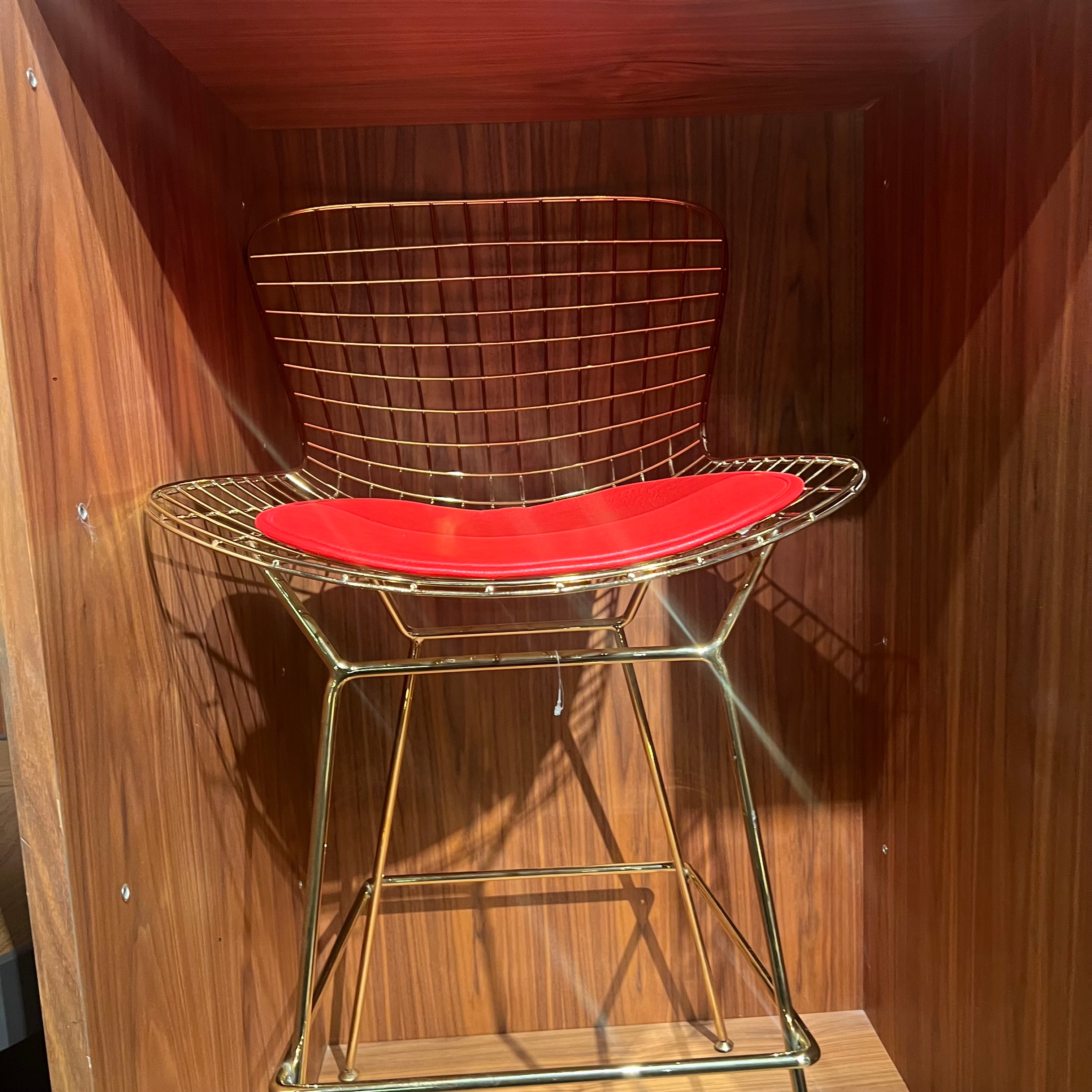 Display Item - Wire Bar Stool & Pu Leather Cushion Bp8601-G Nakheel -  DISPLAY ITEM - ebarza Furniture UAE | Shop Modern Furniture in Abu Dhabi & Dubai - مفروشات ايبازرا في الامارات | تسوق اثاث عصري وديكورات مميزة في دبي وابوظبي