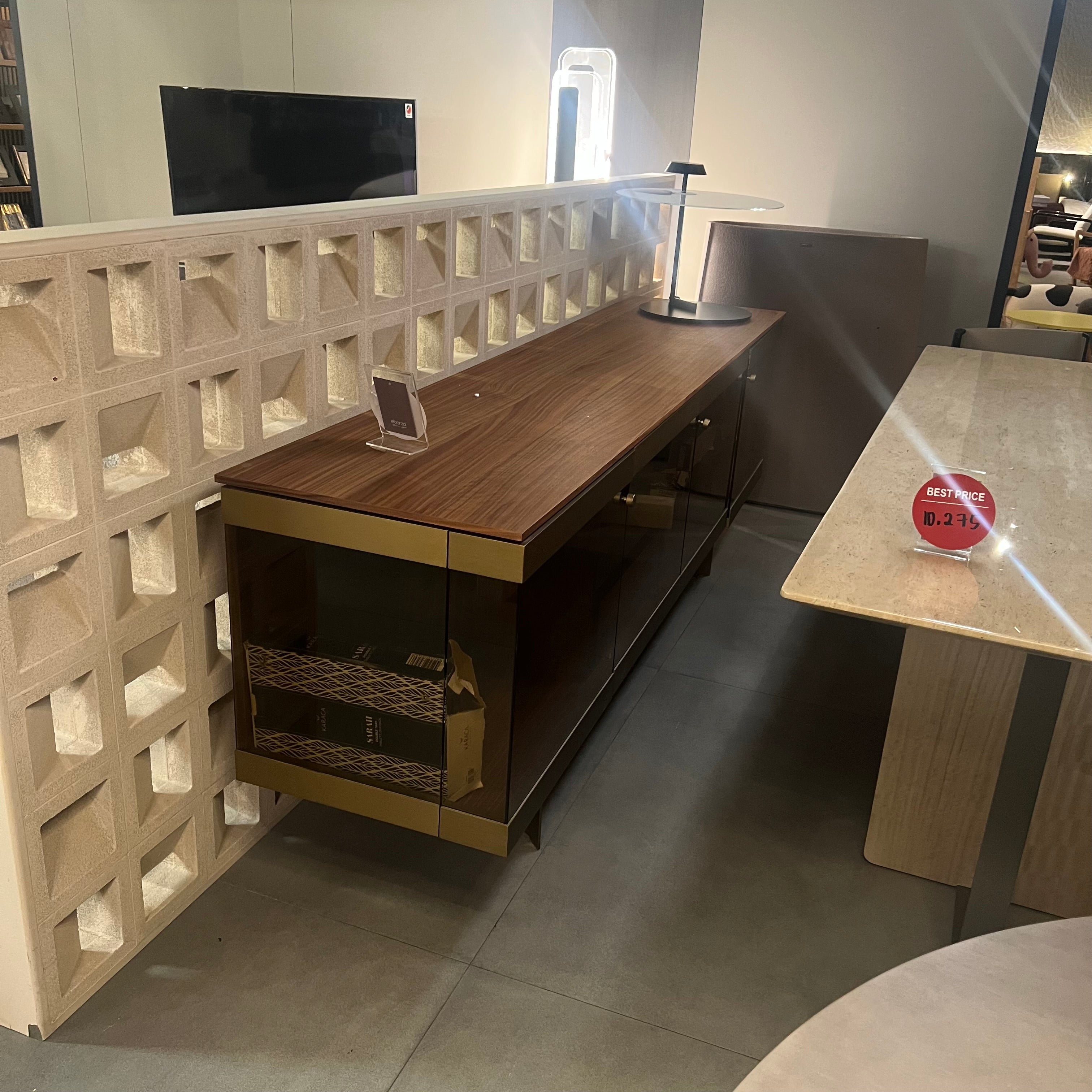 Display Item - Edessa Sideboard With Glass Edsa-Console Nakheel -  DISPLAY ITEM - ebarza Furniture UAE | Shop Modern Furniture in Abu Dhabi & Dubai - مفروشات ايبازرا في الامارات | تسوق اثاث عصري وديكورات مميزة في دبي وابوظبي