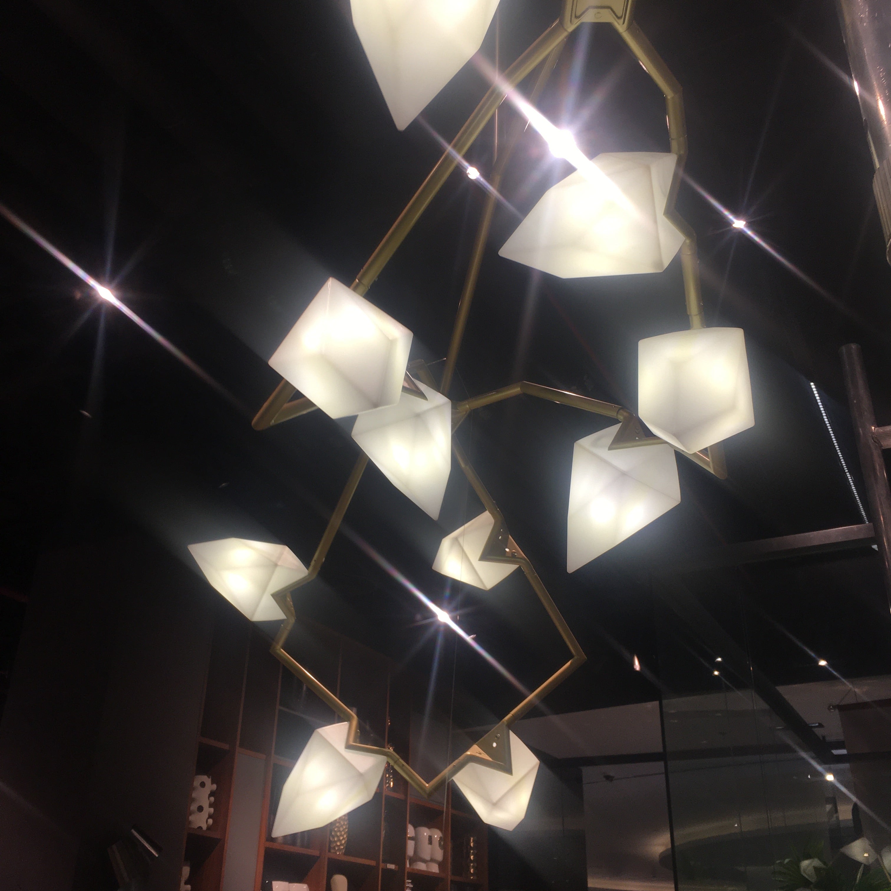 Display Item - Masko 12 Heads Chandelier Cy-New-093-GNakheel -  DISPLAY ITEM - ebarza Furniture UAE | Shop Modern Furniture in Abu Dhabi & Dubai - مفروشات ايبازرا في الامارات | تسوق اثاث عصري وديكورات مميزة في دبي وابوظبي