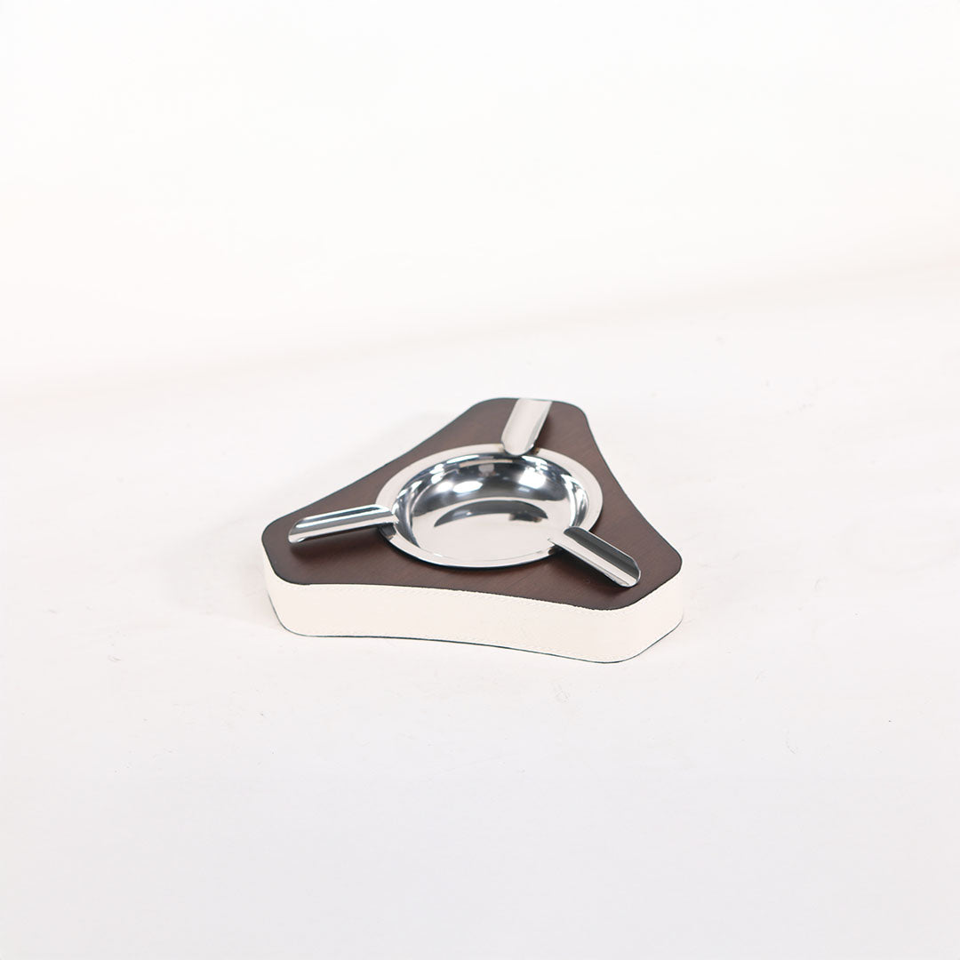 Leather Triangle Ashtray - KF4010C -  Home Decor Figurines - ebarza Furniture UAE | Shop Modern Furniture in Abu Dhabi & Dubai - مفروشات ايبازرا في الامارات | تسوق اثاث عصري وديكورات مميزة في دبي وابوظبي