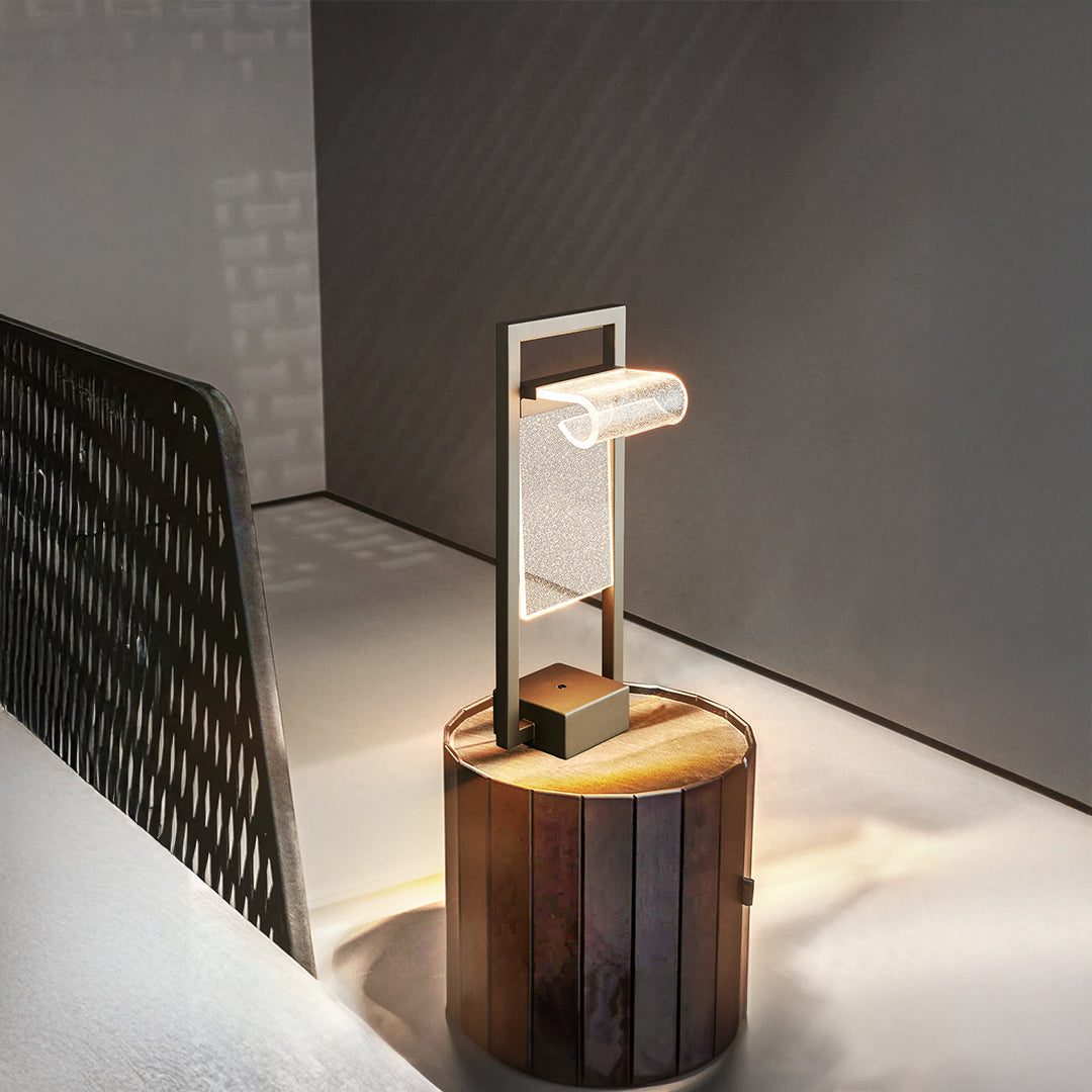 Luxonis Table Lamp MA05950T-001-B1 -  Desk\table Lamps - ebarza Furniture UAE | Shop Modern Furniture in Abu Dhabi & Dubai - مفروشات ايبازرا في الامارات | تسوق اثاث عصري وديكورات مميزة في دبي وابوظبي