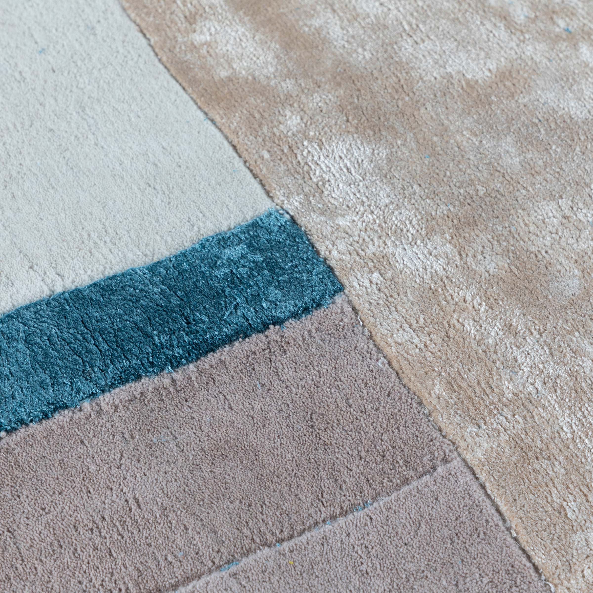 300X200 Cm GRAVITY WAVES WOOL BEIGE AND DARK BEIGE Rug JH-22746 -  Rugs - ebarza Furniture UAE | Shop Modern Furniture in Abu Dhabi & Dubai - مفروشات ايبازرا في الامارات | تسوق اثاث عصري وديكورات مميزة في دبي وابوظبي