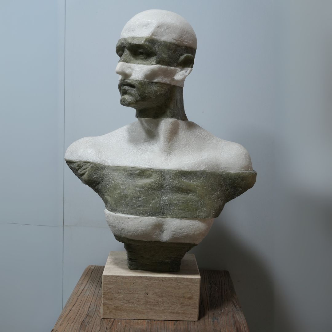 Pre-order 65 Days Delivery Male Bust Ornament TR-0217 -  Home Decor Figurines - ebarza Furniture UAE | Shop Modern Furniture in Abu Dhabi & Dubai - مفروشات ايبازرا في الامارات | تسوق اثاث عصري وديكورات مميزة في دبي وابوظبي