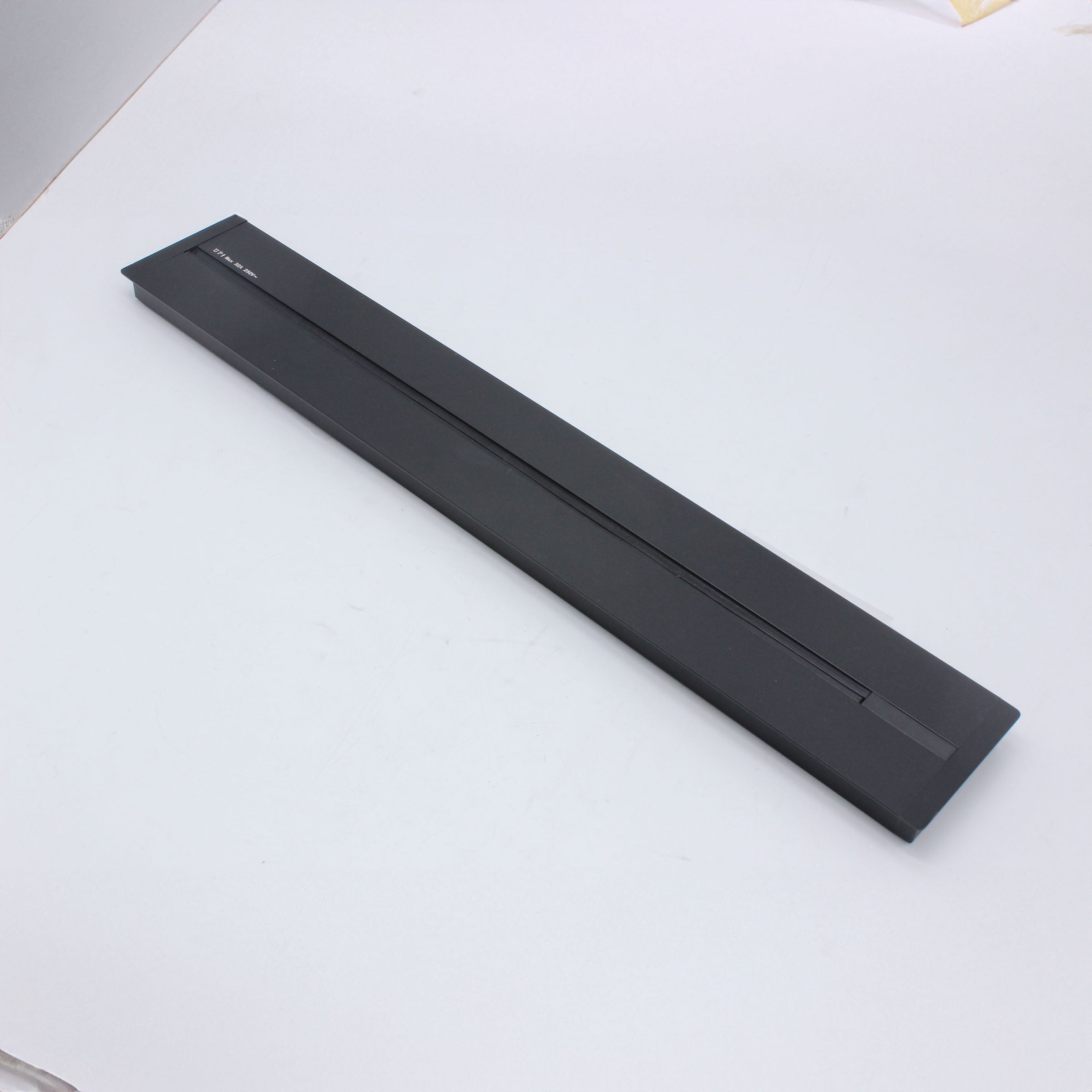 Power Track System 120X8 CM AH04-C -  Power Track System - ebarza Furniture UAE | Shop Modern Furniture in Abu Dhabi & Dubai - مفروشات ايبازرا في الامارات | تسوق اثاث عصري وديكورات مميزة في دبي وابوظبي