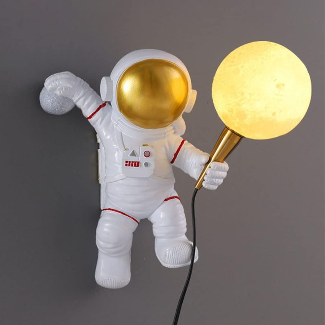 Space Boy Resin Wall Lamp HTD-YD8043 -  Wall Lamp - ebarza Furniture UAE | Shop Modern Furniture in Abu Dhabi & Dubai - مفروشات ايبازرا في الامارات | تسوق اثاث عصري وديكورات مميزة في دبي وابوظبي