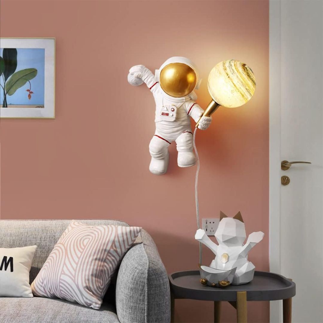 Space Boy Resin Wall Lamp HTD-YD8043 -  Wall Lamp - ebarza Furniture UAE | Shop Modern Furniture in Abu Dhabi & Dubai - مفروشات ايبازرا في الامارات | تسوق اثاث عصري وديكورات مميزة في دبي وابوظبي