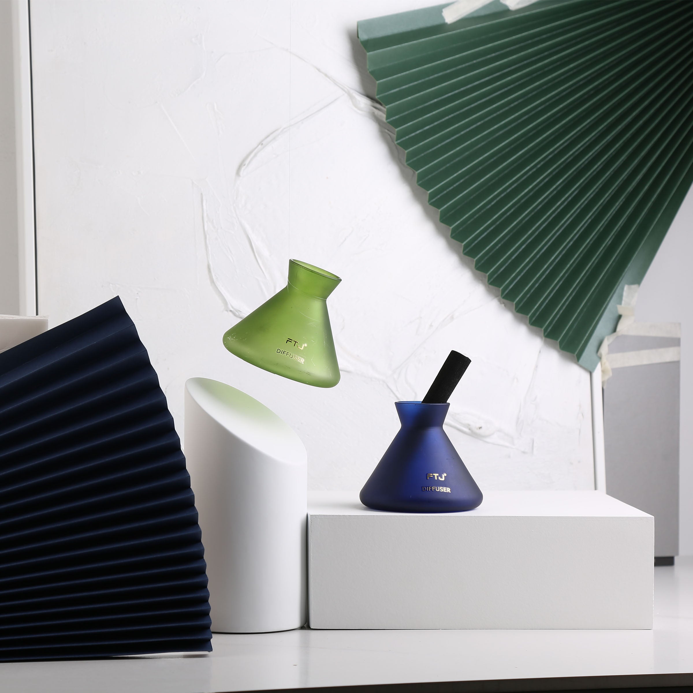 Colorful series- frosted black FD-FTJ036 -  Stick Diffusers - ebarza Furniture UAE | Shop Modern Furniture in Abu Dhabi & Dubai - مفروشات ايبازرا في الامارات | تسوق اثاث عصري وديكورات مميزة في دبي وابوظبي