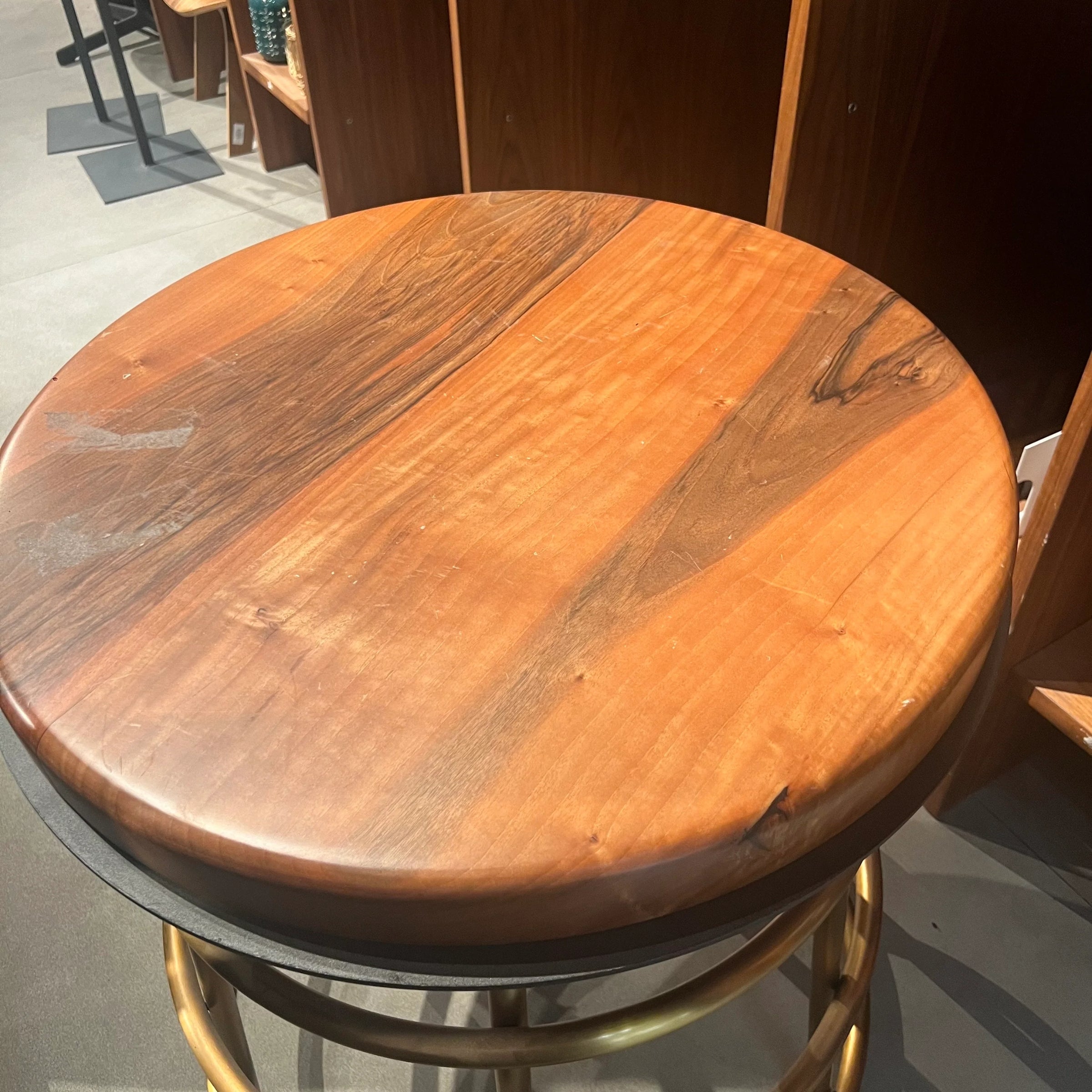 AS IS - 70 Cm Live Edge Dining Table Top Sancround70-Nakheel -  DISPLAY ITEM - ebarza Furniture UAE | Shop Modern Furniture in Abu Dhabi & Dubai - مفروشات ايبازرا في الامارات | تسوق اثاث عصري وديكورات مميزة في دبي وابوظبي