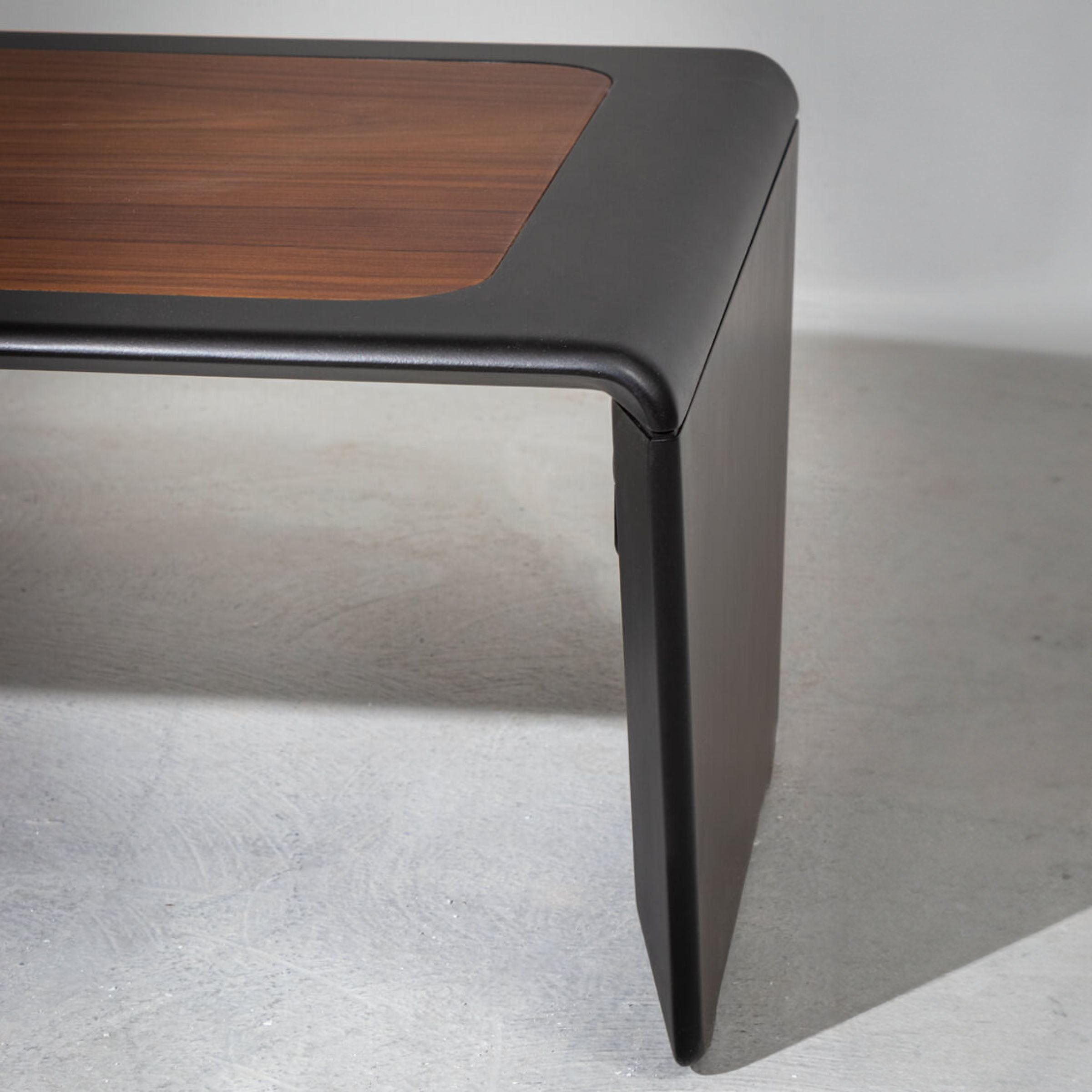 Vega Center Table -  Coffee tables - ebarza Furniture UAE | Shop Modern Furniture in Abu Dhabi & Dubai - مفروشات ايبازرا في الامارات | تسوق اثاث عصري وديكورات مميزة في دبي وابوظبي
