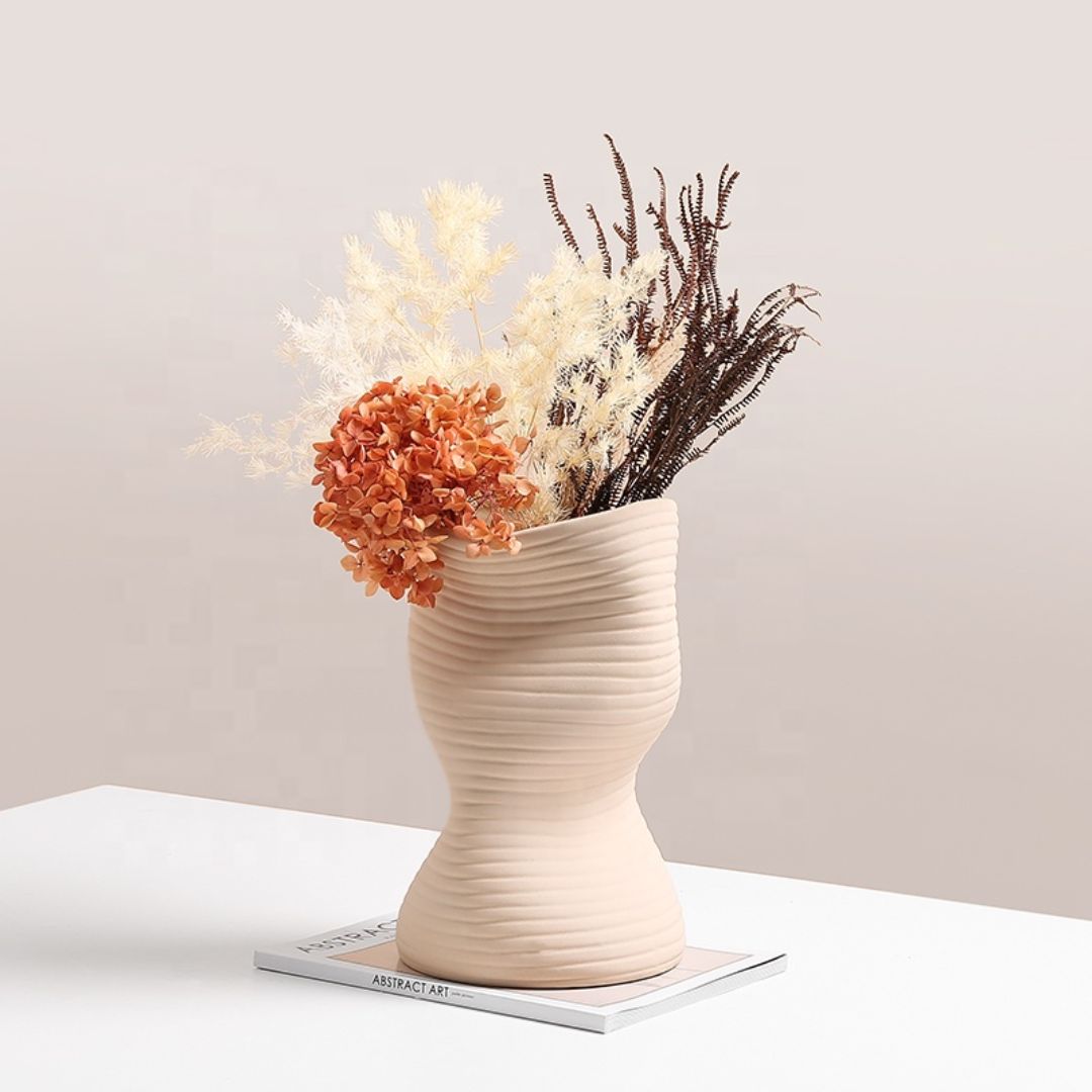 Vertical Curved Bottle - Beige FD-D22114B -  Vases - ebarza Furniture UAE | Shop Modern Furniture in Abu Dhabi & Dubai - مفروشات ايبازرا في الامارات | تسوق اثاث عصري وديكورات مميزة في دبي وابوظبي