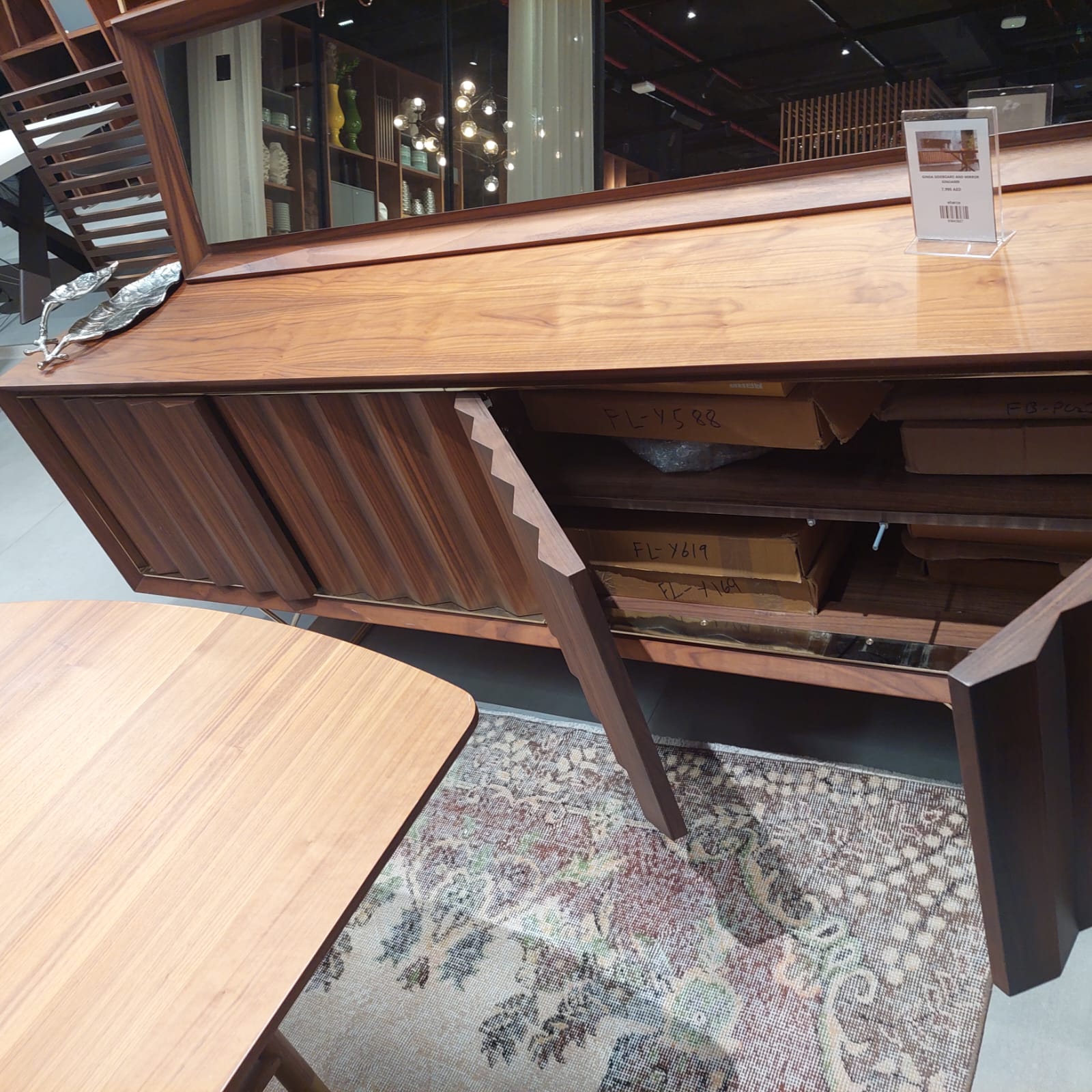 Display Item Ginda Side-board And Mirror Ginda009-Nakheel -  DISPLAY ITEM - ebarza Furniture UAE | Shop Modern Furniture in Abu Dhabi & Dubai - مفروشات ايبازرا في الامارات | تسوق اثاث عصري وديكورات مميزة في دبي وابوظبي
