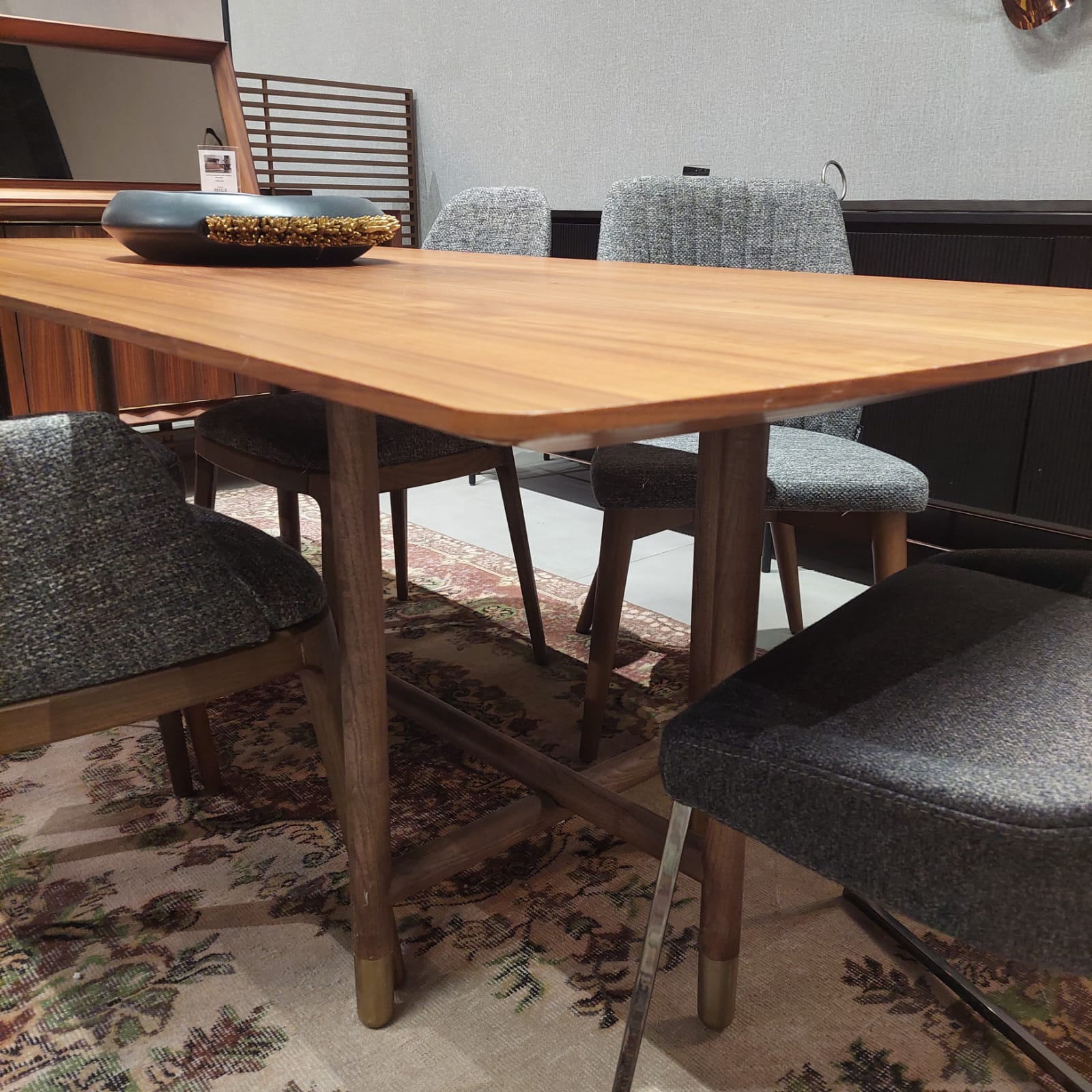 Display Item Pietra Dining Table Pietradining-Nakheel -  DISPLAY ITEM - ebarza Furniture UAE | Shop Modern Furniture in Abu Dhabi & Dubai - مفروشات ايبازرا في الامارات | تسوق اثاث عصري وديكورات مميزة في دبي وابوظبي