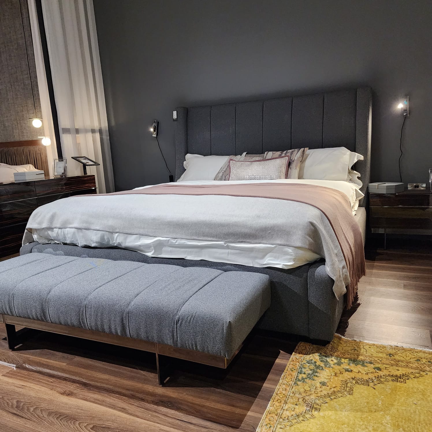 Display Item - Prada Elegant Bedroom Set  PradaElegant-YAS -  DISPLAY ITEM - ebarza Furniture UAE | Shop Modern Furniture in Abu Dhabi & Dubai - مفروشات ايبازرا في الامارات | تسوق اثاث عصري وديكورات مميزة في دبي وابوظبي