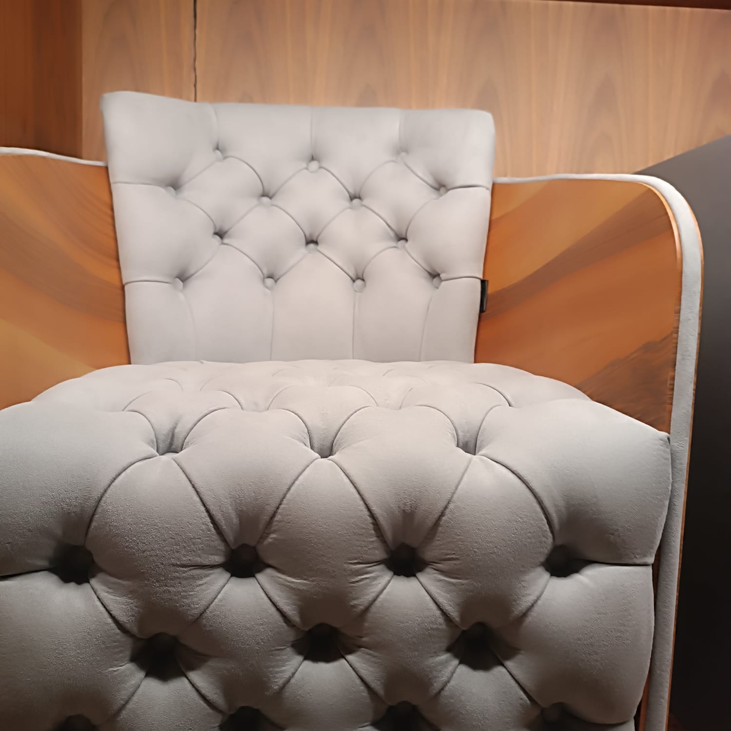Display Item - Sir Armchair Sir-Small-BeigeYAS -  DISPLAY ITEM - ebarza Furniture UAE | Shop Modern Furniture in Abu Dhabi & Dubai - مفروشات ايبازرا في الامارات | تسوق اثاث عصري وديكورات مميزة في دبي وابوظبي