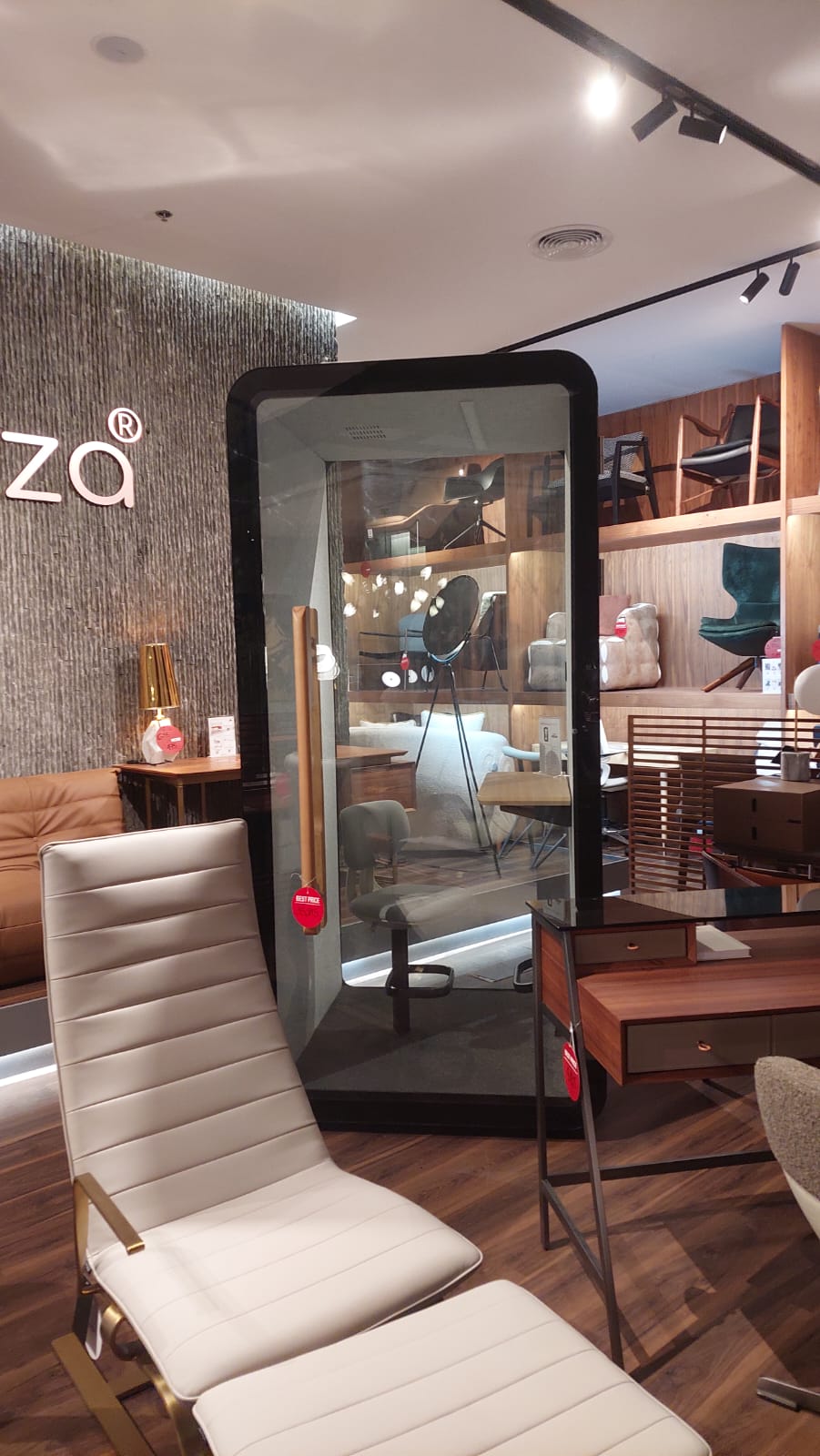 Display Item - Multifunction Soundproof office booth SUPERBOX-SLYAS -  DISPLAY ITEM - ebarza Furniture UAE | Shop Modern Furniture in Abu Dhabi & Dubai - مفروشات ايبازرا في الامارات | تسوق اثاث عصري وديكورات مميزة في دبي وابوظبي