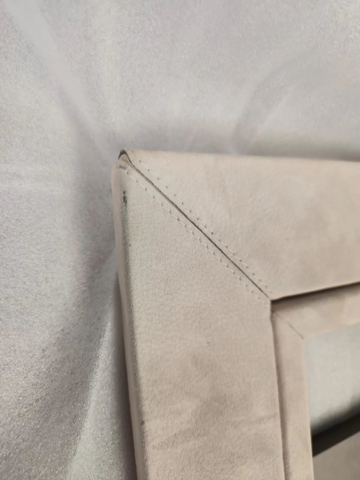 AS IS - Desert King Size Bed AMBO-C80245 -  DISPLAY ITEM - ebarza Furniture UAE | Shop Modern Furniture in Abu Dhabi & Dubai - مفروشات ايبازرا في الامارات | تسوق اثاث عصري وديكورات مميزة في دبي وابوظبي