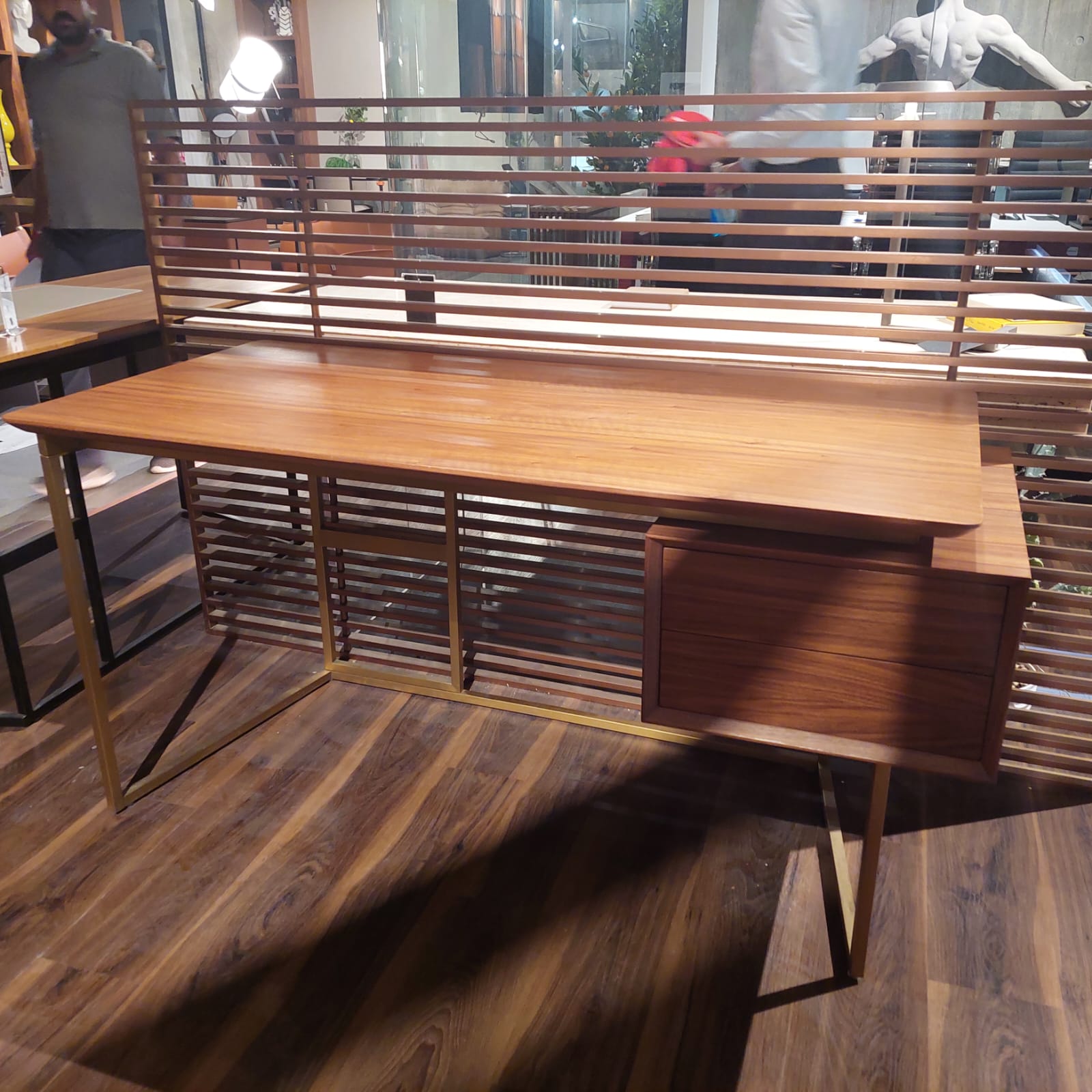 Display Item - Nord Desk 146 Cm Wjz20705YAS -  DISPLAY ITEM - ebarza Furniture UAE | Shop Modern Furniture in Abu Dhabi & Dubai - مفروشات ايبازرا في الامارات | تسوق اثاث عصري وديكورات مميزة في دبي وابوظبي