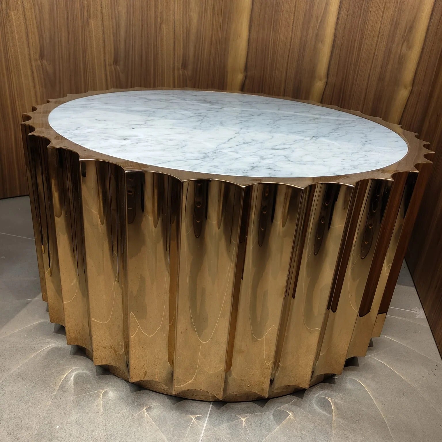 Display Item - Forlì Center Natural Marble Table Tg-01-RgYAS -  DISPLAY ITEM - ebarza Furniture UAE | Shop Modern Furniture in Abu Dhabi & Dubai - مفروشات ايبازرا في الامارات | تسوق اثاث عصري وديكورات مميزة في دبي وابوظبي