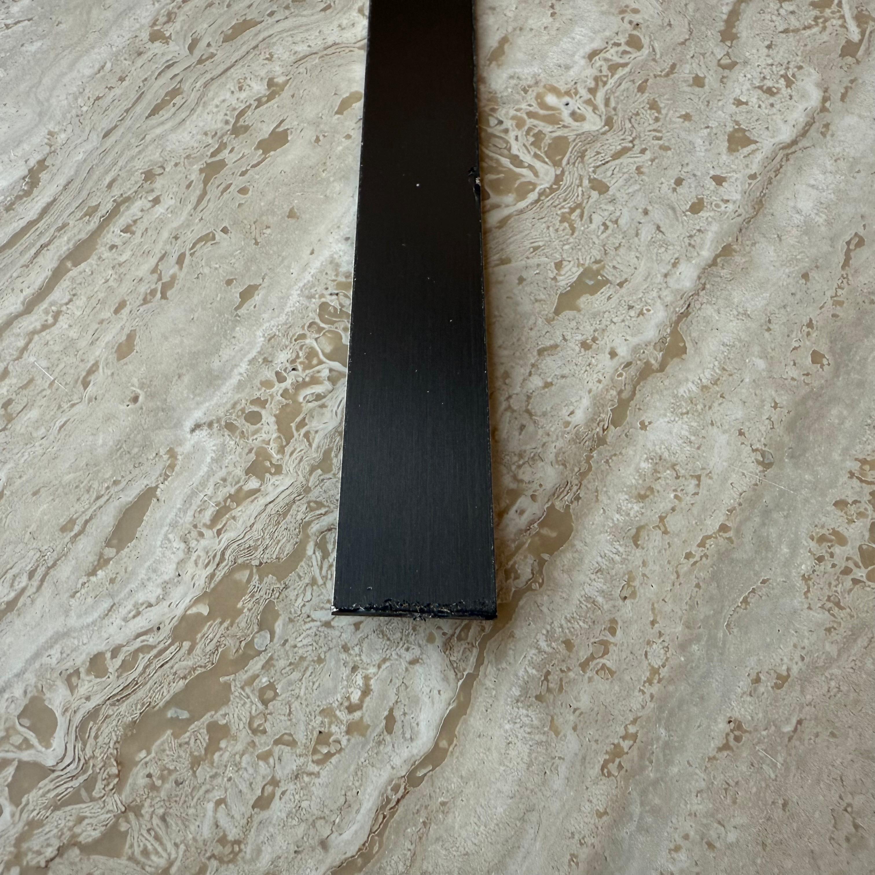 1mm Thickness (1.8cm) Stainless Steel Profile - Black - PR0032 -  wall-panels-profiles - ebarza Furniture UAE | Shop Modern Furniture in Abu Dhabi & Dubai - مفروشات ايبازرا في الامارات | تسوق اثاث عصري وديكورات مميزة في دبي وابوظبي