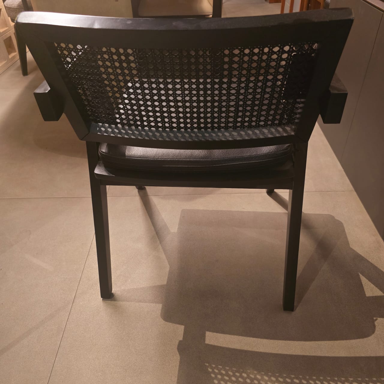 Display Item - Moes Armchair Sanc-Mo034-Black cord - NAKHEEL -  DISPLAY ITEM - ebarza Furniture UAE | Shop Modern Furniture in Abu Dhabi & Dubai - مفروشات ايبازرا في الامارات | تسوق اثاث عصري وديكورات مميزة في دبي وابوظبي