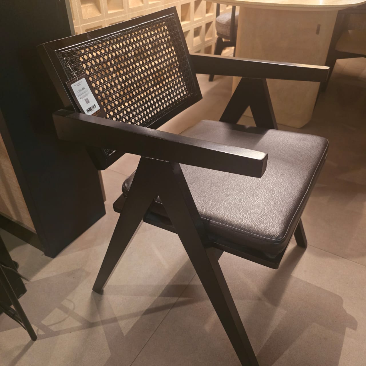 Display Item - Moes Armchair Sanc-Mo034-Black cord - NAKHEEL -  DISPLAY ITEM - ebarza Furniture UAE | Shop Modern Furniture in Abu Dhabi & Dubai - مفروشات ايبازرا في الامارات | تسوق اثاث عصري وديكورات مميزة في دبي وابوظبي