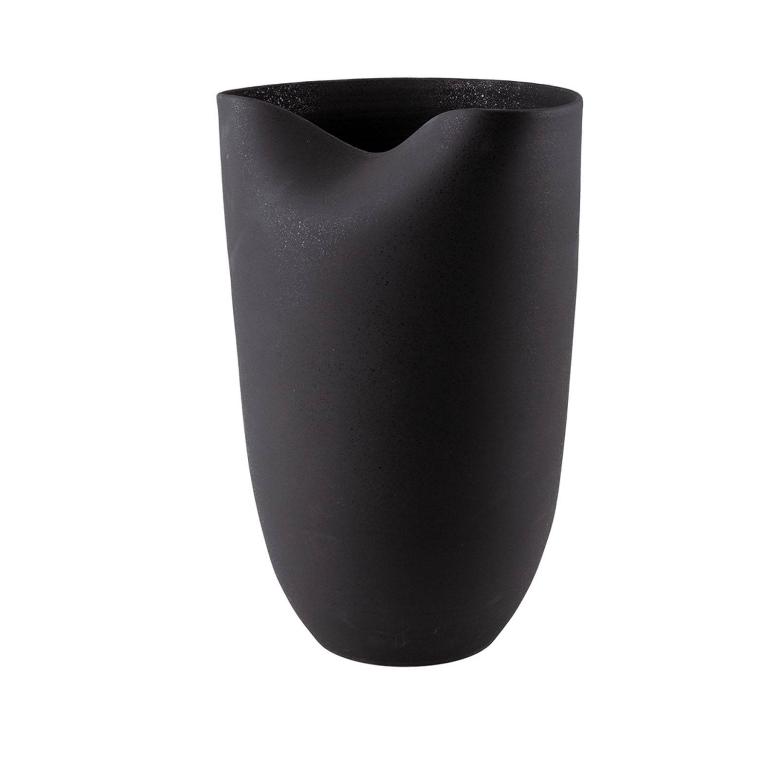 Akina  Vase   300.19.02.076 -  Vases - ebarza Furniture UAE | Shop Modern Furniture in Abu Dhabi & Dubai - مفروشات ايبازرا في الامارات | تسوق اثاث عصري وديكورات مميزة في دبي وابوظبي