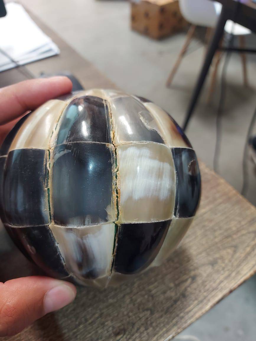 As Is Abstract Horn Ball  Fl-Y868 -  DISPLAY ITEM - ebarza Furniture UAE | Shop Modern Furniture in Abu Dhabi & Dubai - مفروشات ايبازرا في الامارات | تسوق اثاث عصري وديكورات مميزة في دبي وابوظبي