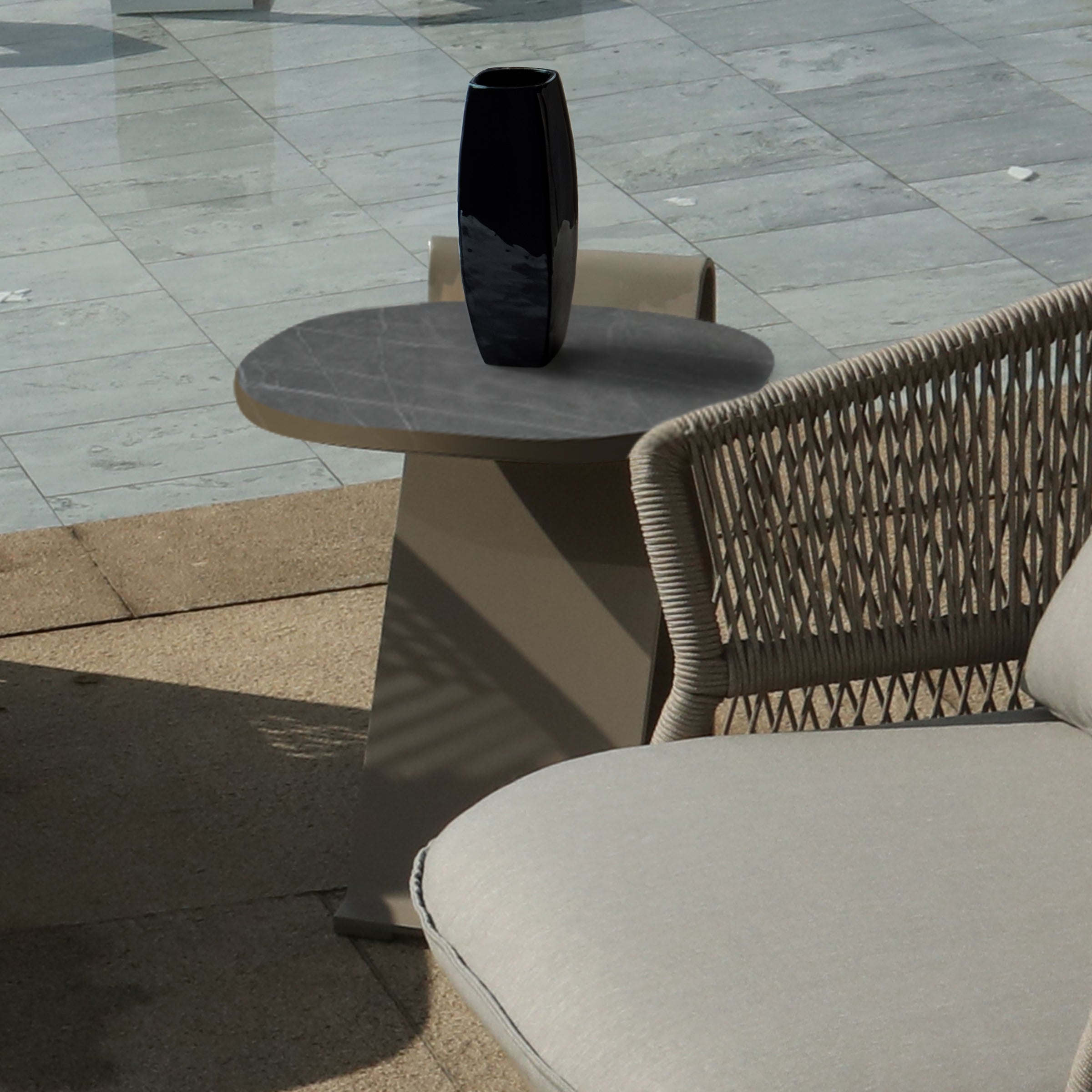 Serie R Outdoor Side Table Side-R102 -  Outdoor Tables - ebarza Furniture UAE | Shop Modern Furniture in Abu Dhabi & Dubai - مفروشات ايبازرا في الامارات | تسوق اثاث عصري وديكورات مميزة في دبي وابوظبي