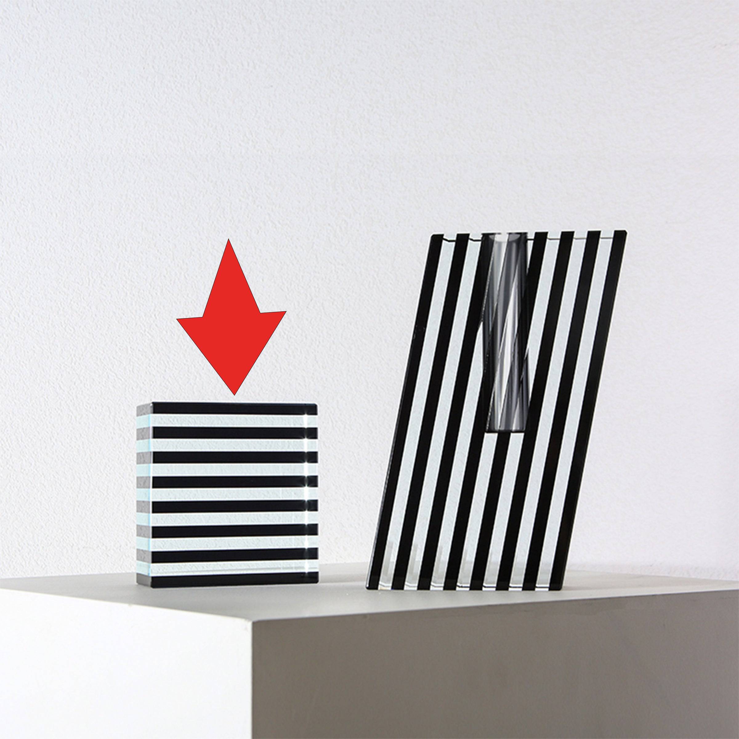 Black & Clear Striped Crystal Decor  Fb-Sj2105 -  Home Decor Figurines - ebarza Furniture UAE | Shop Modern Furniture in Abu Dhabi & Dubai - مفروشات ايبازرا في الامارات | تسوق اثاث عصري وديكورات مميزة في دبي وابوظبي