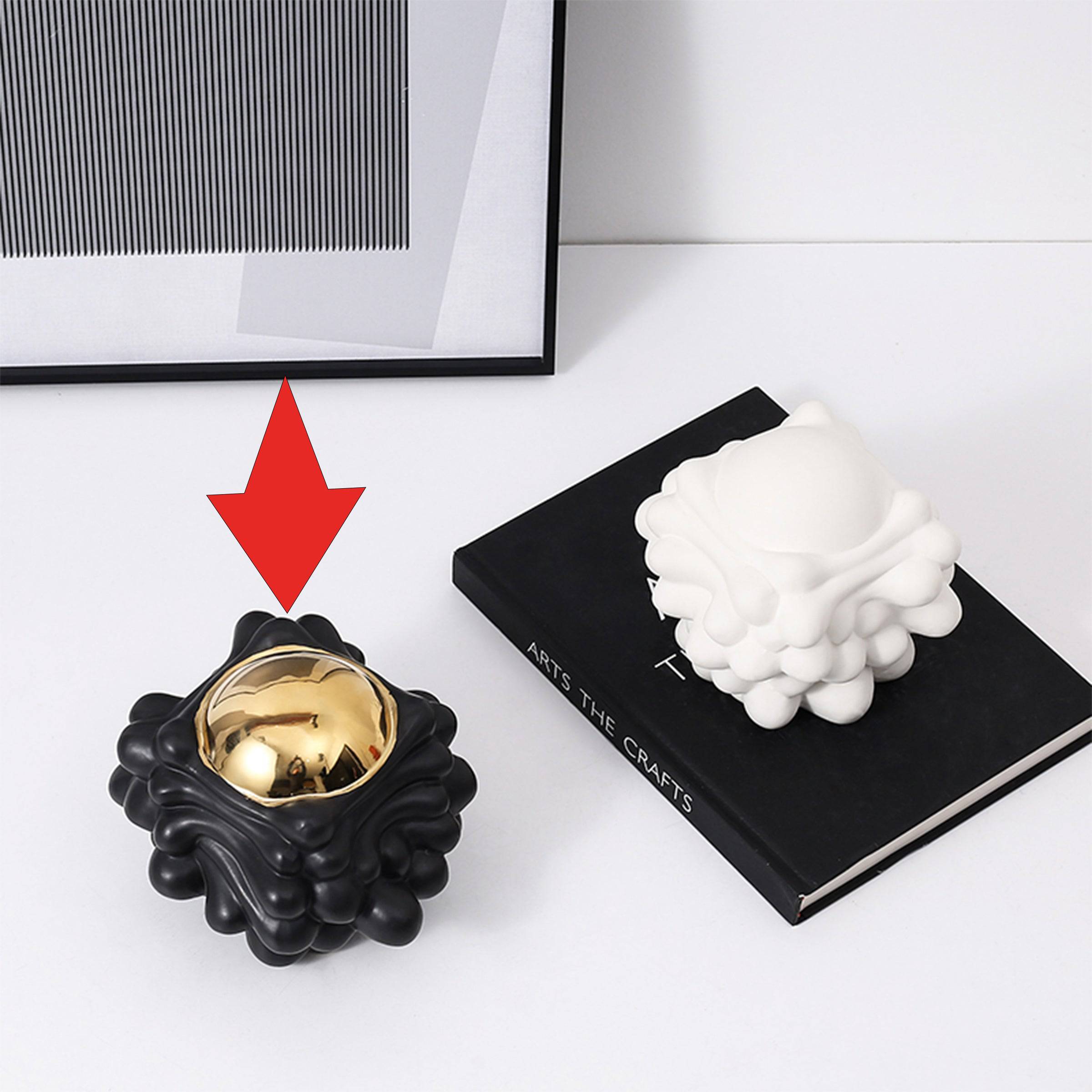 Black Corṛugated Ball -B Fa-D21070B -  Home Decor Figurines - ebarza Furniture UAE | Shop Modern Furniture in Abu Dhabi & Dubai - مفروشات ايبازرا في الامارات | تسوق اثاث عصري وديكورات مميزة في دبي وابوظبي