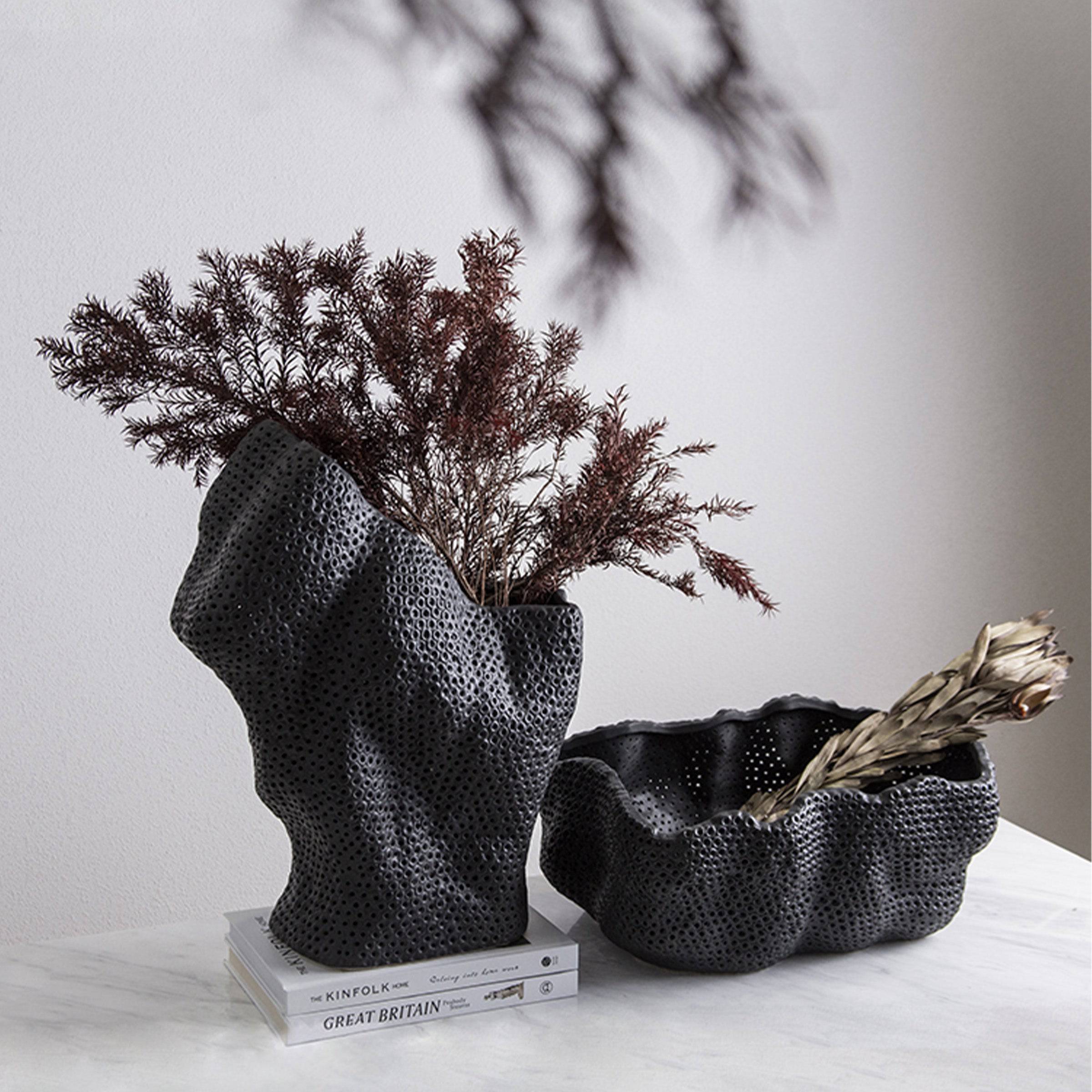 Black Hand Made Vase -B Fa-D2130B -  Vases - ebarza Furniture UAE | Shop Modern Furniture in Abu Dhabi & Dubai - مفروشات ايبازرا في الامارات | تسوق اثاث عصري وديكورات مميزة في دبي وابوظبي