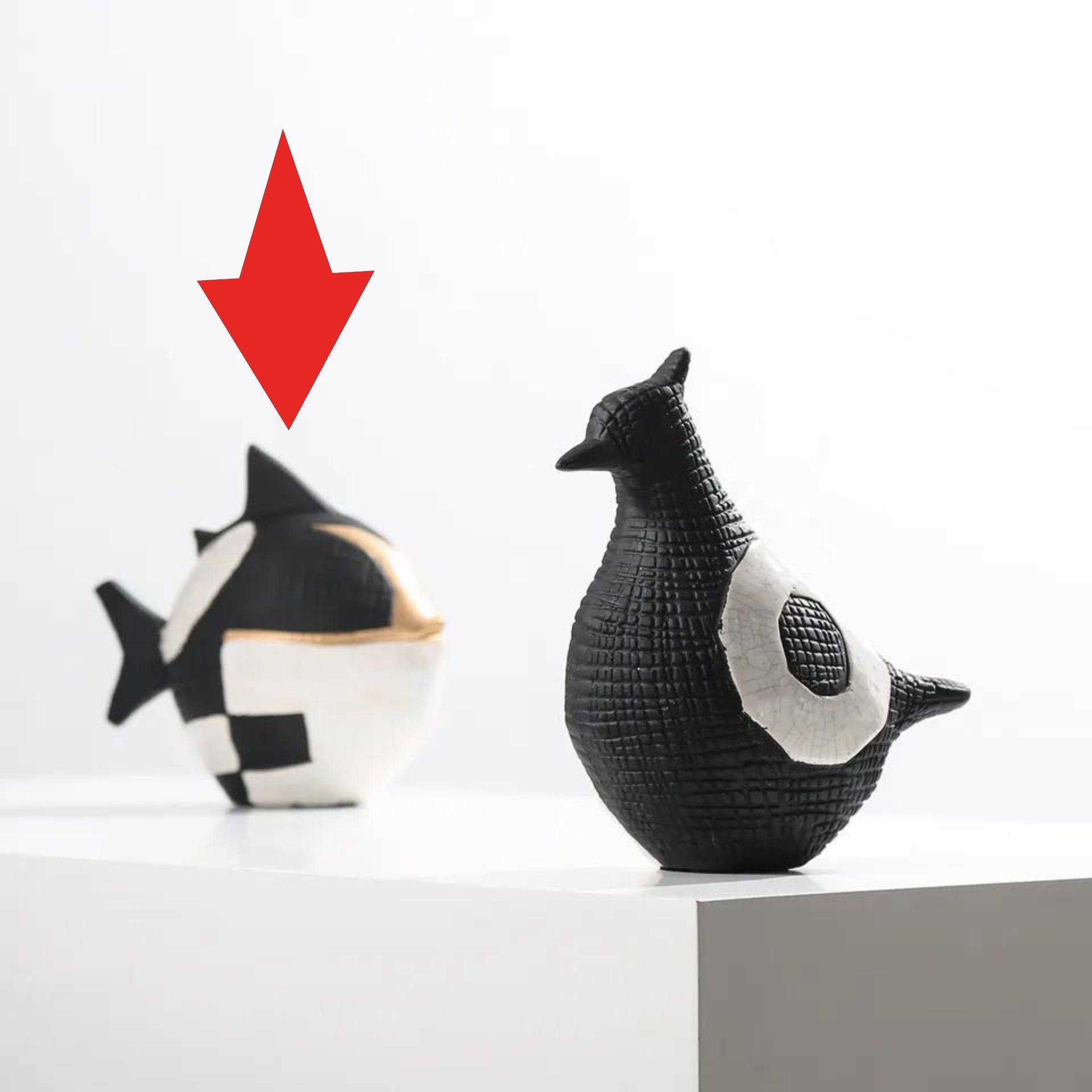 Black, White & Gold Ceramic Puffer Fish Fa-D22025 -  Home Decor Figurines - ebarza Furniture UAE | Shop Modern Furniture in Abu Dhabi & Dubai - مفروشات ايبازرا في الامارات | تسوق اثاث عصري وديكورات مميزة في دبي وابوظبي