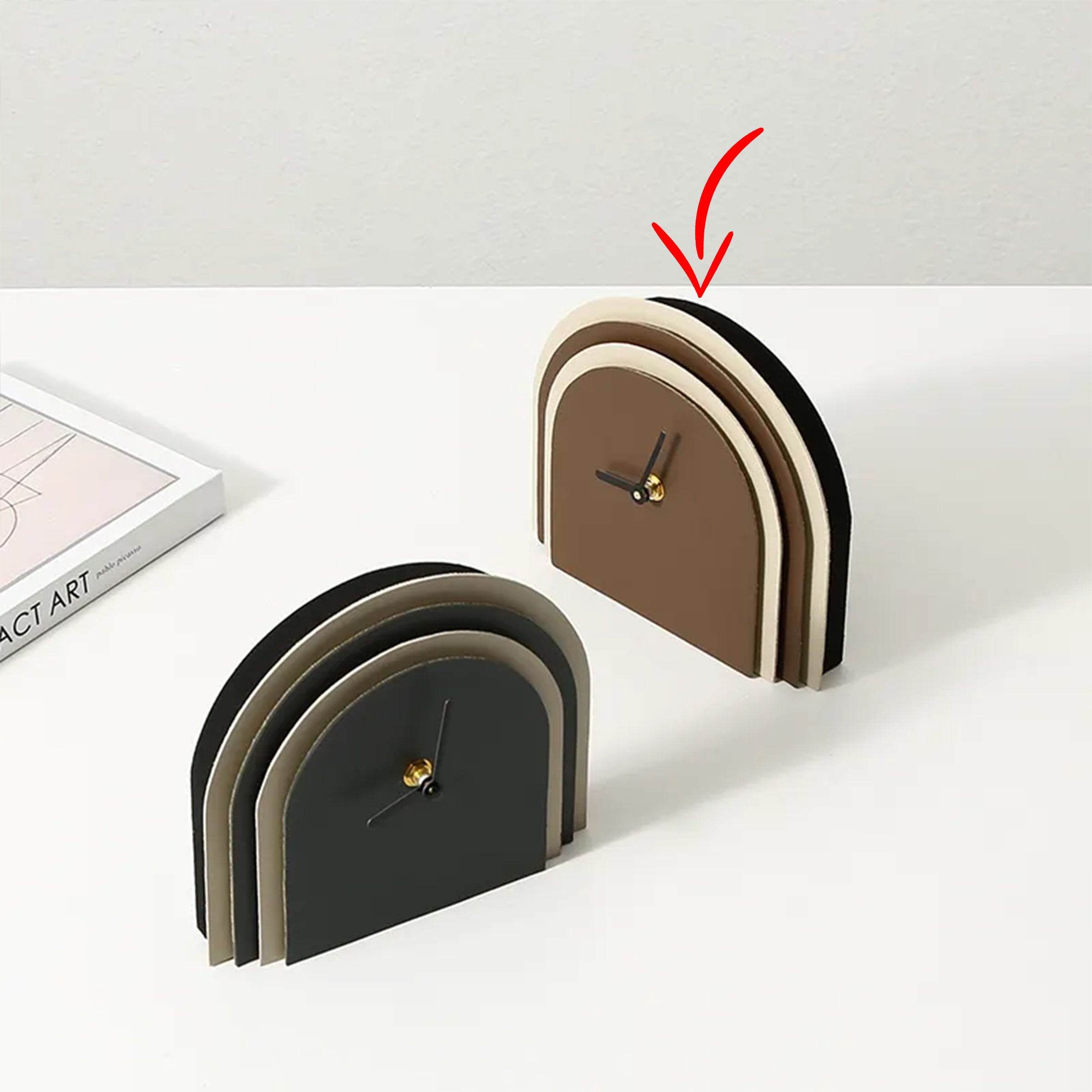 Brown Leather Clock FB-PG2208B -  Clocks - ebarza Furniture UAE | Shop Modern Furniture in Abu Dhabi & Dubai - مفروشات ايبازرا في الامارات | تسوق اثاث عصري وديكورات مميزة في دبي وابوظبي