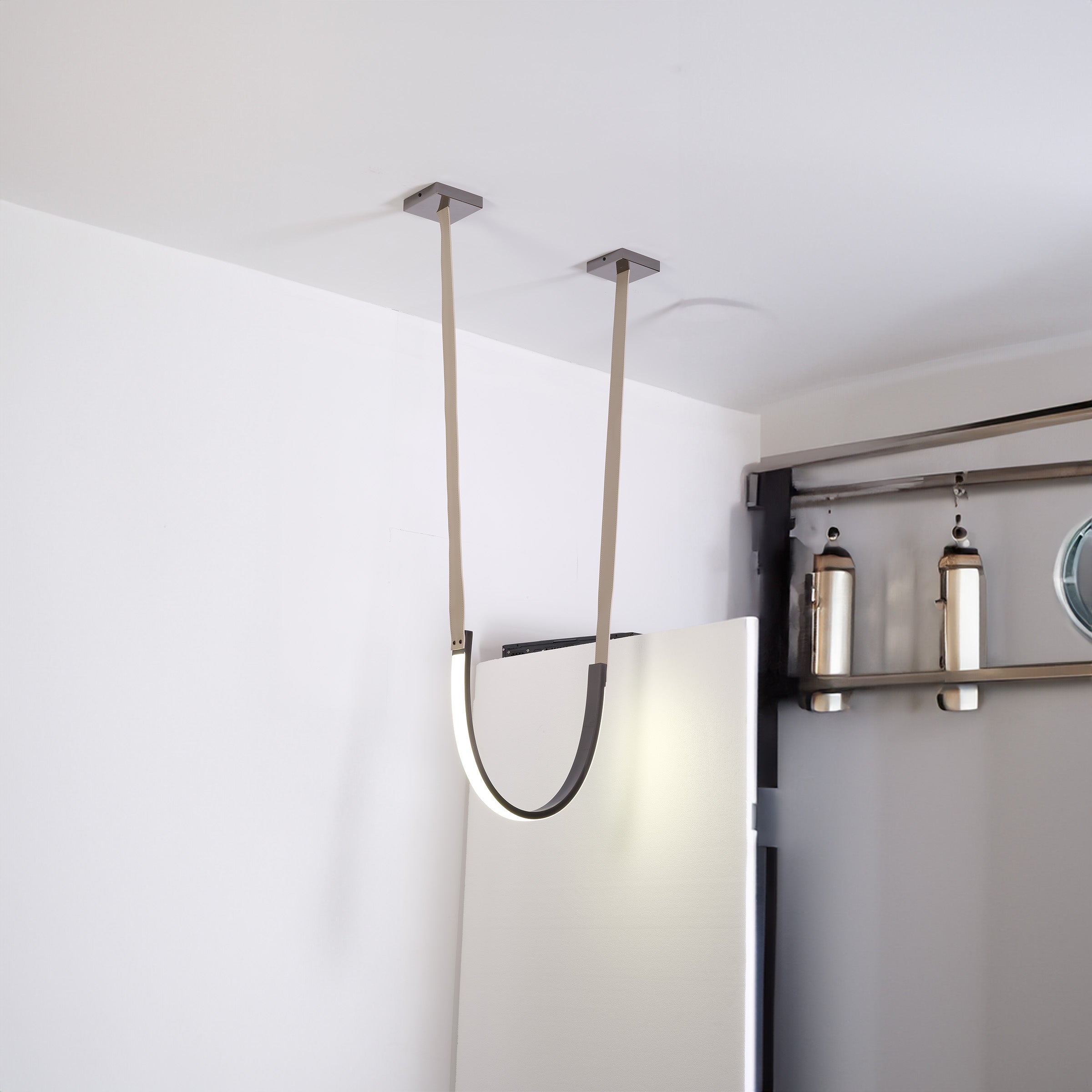 Pre-order 35 Days Delivery Set of 3x Catenary Leather Curve Pendant Lamp CY-DD-1054 -  Pendant Lamps - ebarza Furniture UAE | Shop Modern Furniture in Abu Dhabi & Dubai - مفروشات ايبازرا في الامارات | تسوق اثاث عصري وديكورات مميزة في دبي وابوظبي
