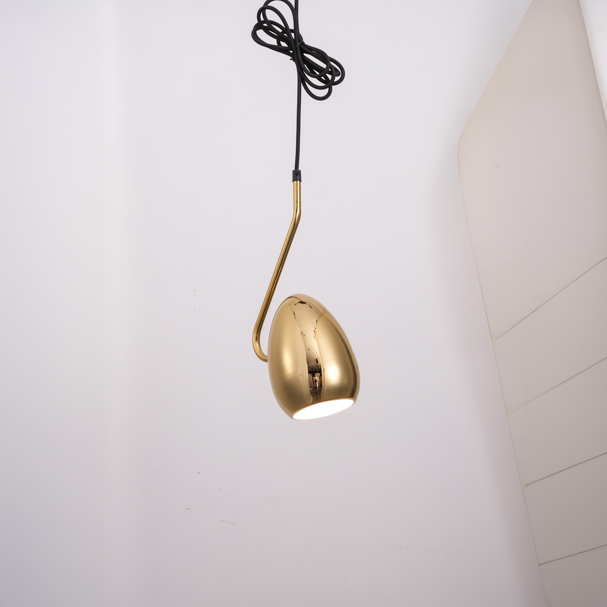 Teardrop Gold Pendant Lamp CY-DD-1062-G -  Pendant Lamps - ebarza Furniture UAE | Shop Modern Furniture in Abu Dhabi & Dubai - مفروشات ايبازرا في الامارات | تسوق اثاث عصري وديكورات مميزة في دبي وابوظبي