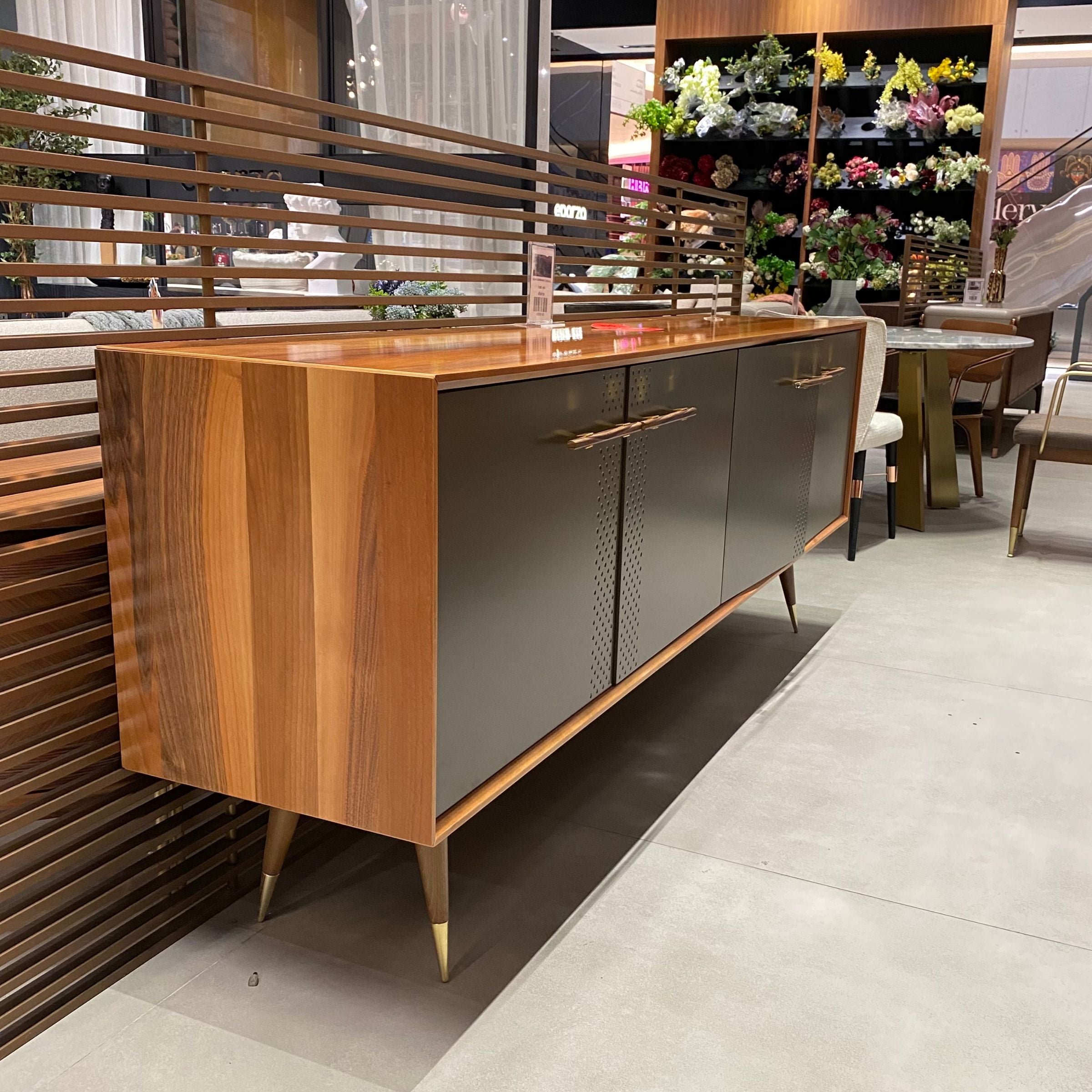 Display Item -  Alvin Sideboard/Console  Alvin008Nakheel -  DISPLAY ITEM - ebarza Furniture UAE | Shop Modern Furniture in Abu Dhabi & Dubai - مفروشات ايبازرا في الامارات | تسوق اثاث عصري وديكورات مميزة في دبي وابوظبي