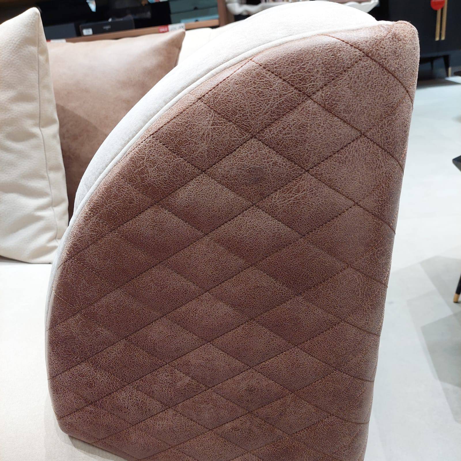 Display Item - Delfina 3 Seater Sofa Delf-3S -  DISPLAY ITEM - ebarza Furniture UAE | Shop Modern Furniture in Abu Dhabi & Dubai - مفروشات ايبازرا في الامارات | تسوق اثاث عصري وديكورات مميزة في دبي وابوظبي