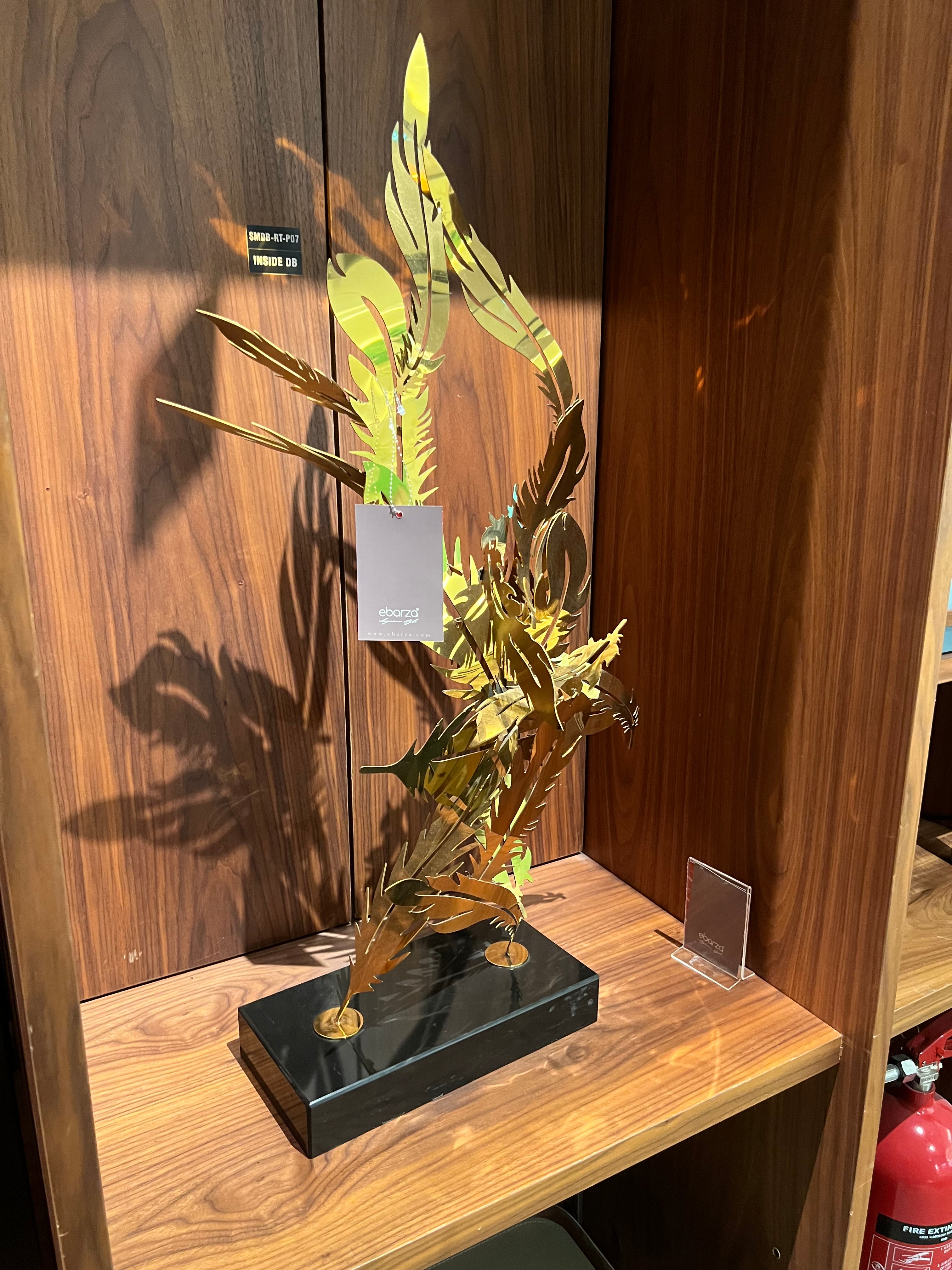 Display Item - Golden Eagle Handcrafted Stainless Steel Artwork Bj2020006 Nakheel -  DISPLAY ITEM - ebarza Furniture UAE | Shop Modern Furniture in Abu Dhabi & Dubai - مفروشات ايبازرا في الامارات | تسوق اثاث عصري وديكورات مميزة في دبي وابوظبي