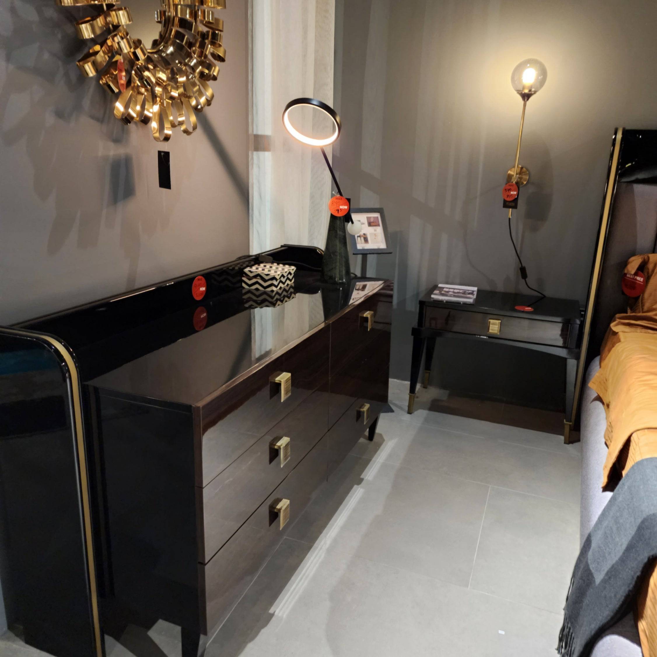 Display Item - Kant Dresser & Mirror Kant-Dresser+Mirror -  DISPLAY ITEM - ebarza Furniture UAE | Shop Modern Furniture in Abu Dhabi & Dubai - مفروشات ايبازرا في الامارات | تسوق اثاث عصري وديكورات مميزة في دبي وابوظبي