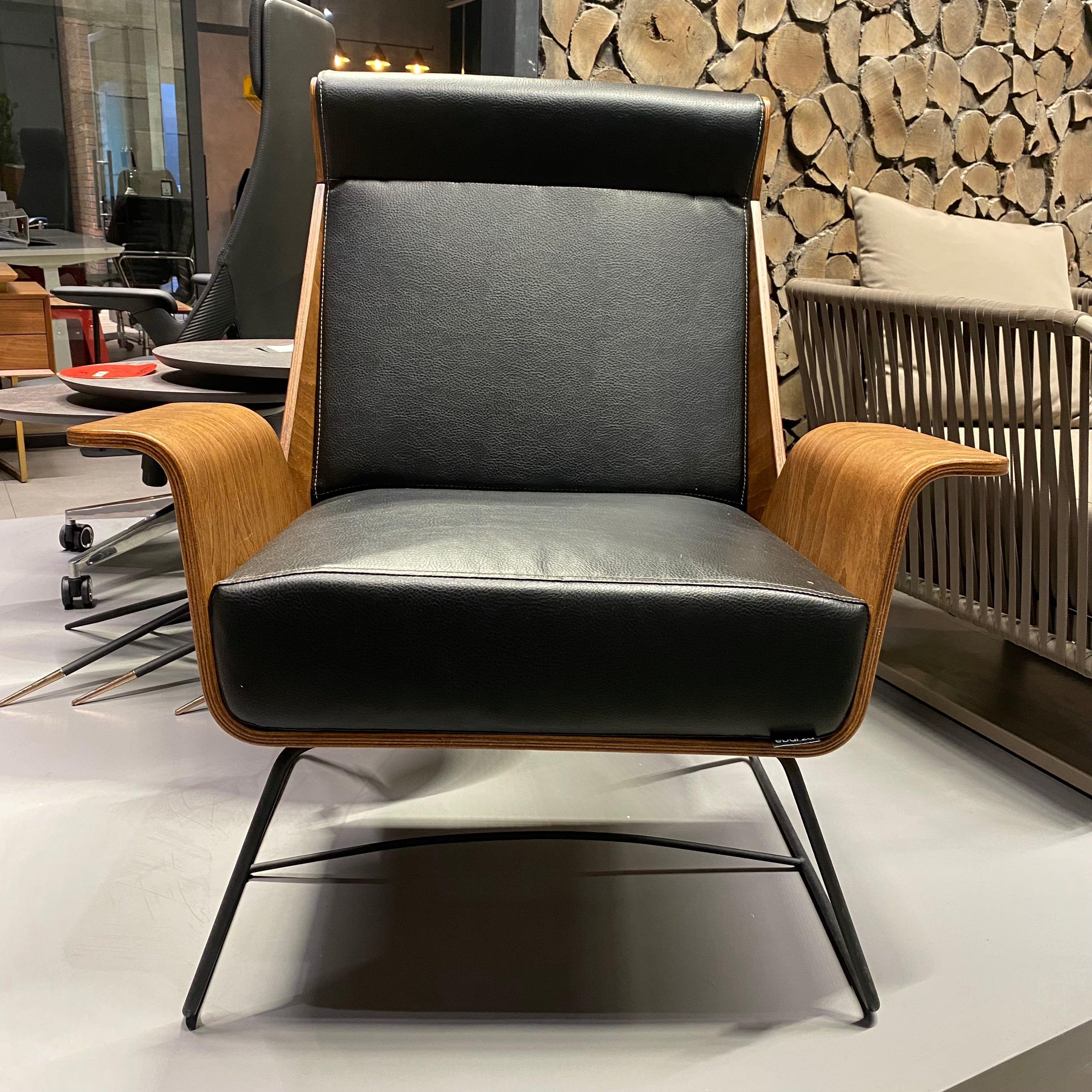 Display item - Wings Chair  Wing-001-WNakheel -  DISPLAY ITEM - ebarza Furniture UAE | Shop Modern Furniture in Abu Dhabi & Dubai - مفروشات ايبازرا في الامارات | تسوق اثاث عصري وديكورات مميزة في دبي وابوظبي