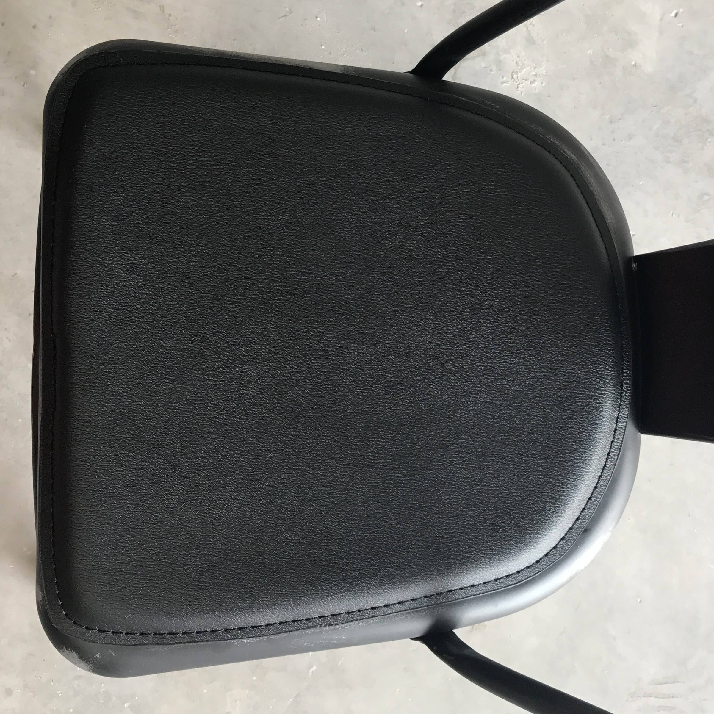 Distressed Antique Vintage Dinning Chair T01-Ba Mc-001R -  Chairs - ebarza Furniture UAE | Shop Modern Furniture in Abu Dhabi & Dubai - مفروشات ايبازرا في الامارات | تسوق اثاث عصري وديكورات مميزة في دبي وابوظبي